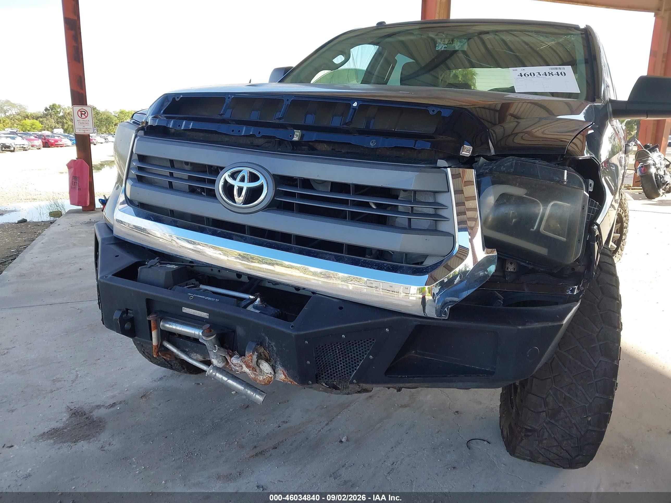 2015 Toyota Tundra Sr5 5.7l V8 Black vin: 5TFDW5F15FX438140