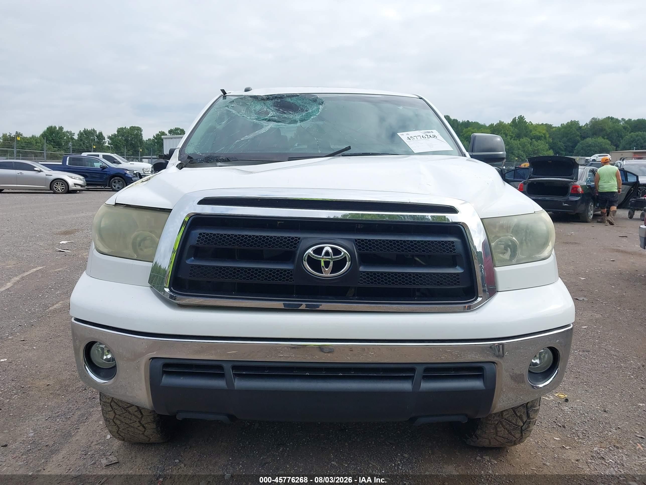 2010 Toyota Tundra Grade 5.7l V8 White vin: 5TFDW5F16AX127065