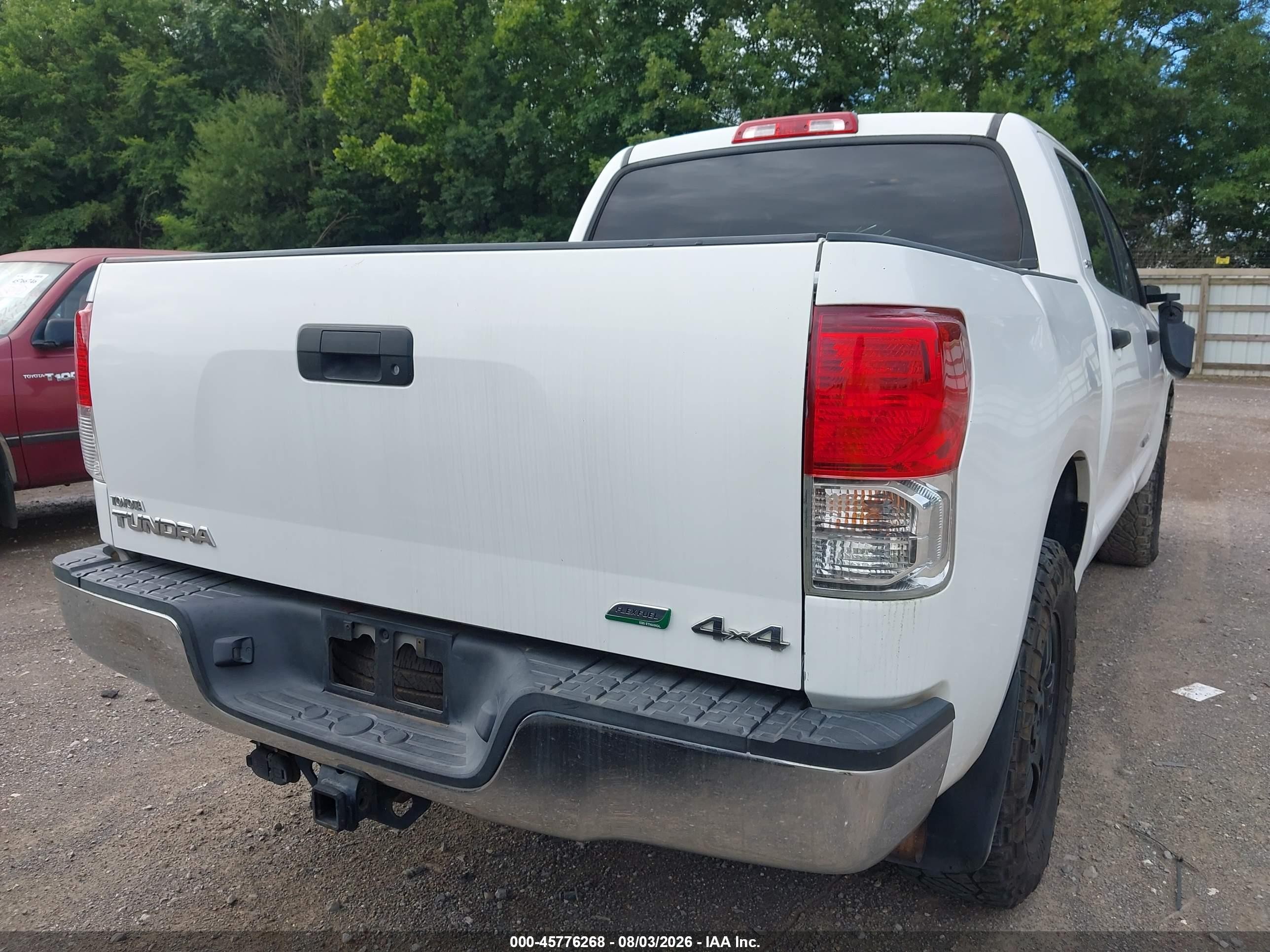 2010 Toyota Tundra Grade 5.7l V8 White vin: 5TFDW5F16AX127065