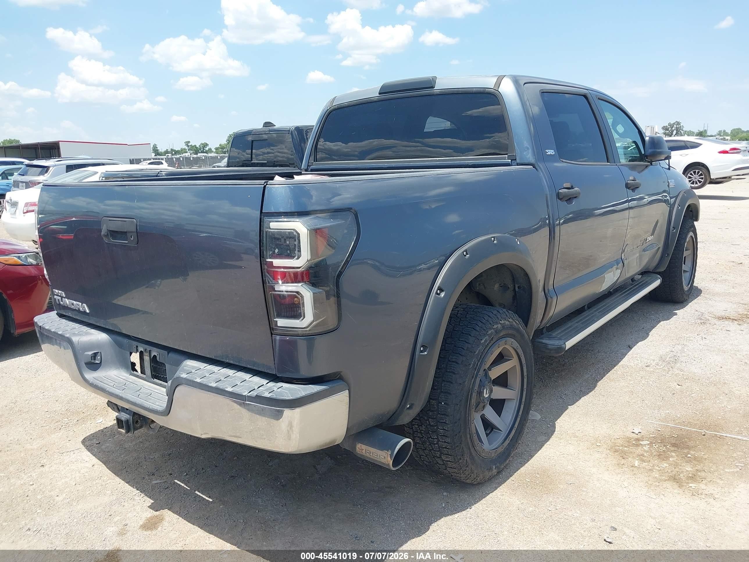 2010 Toyota Tundra Grade 5.7l V8 Gray vin: 5TFDW5F16AX152077