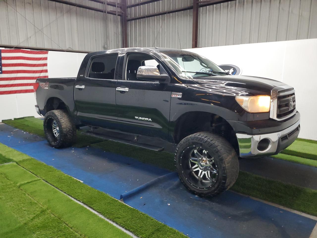 2012 Toyota Tundra Crewmax Sr5 Black vin: 5TFDW5F16CX234023 Damage: Right Rear Window, Missing, Replacement Required