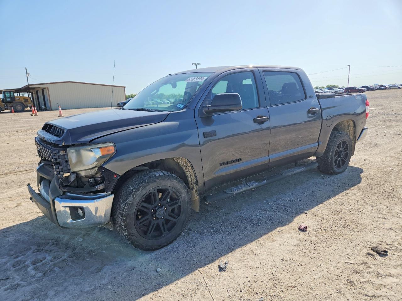 2018 Toyota Tundra Crewmax Sr5 Gray vin: 5TFDW5F16JX705360