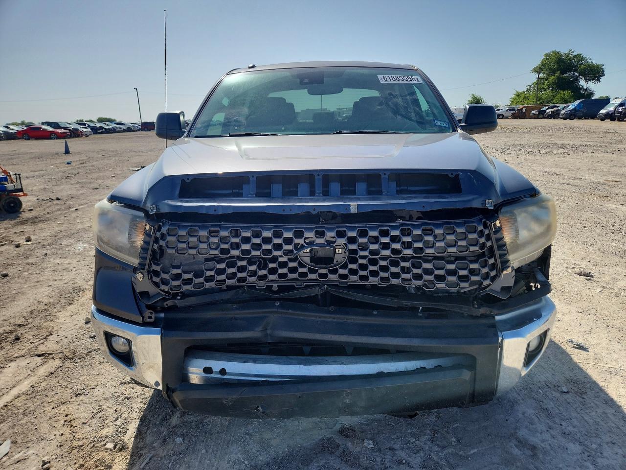 2018 Toyota Tundra Crewmax Sr5 Серый vin: 5TFDW5F16JX705360