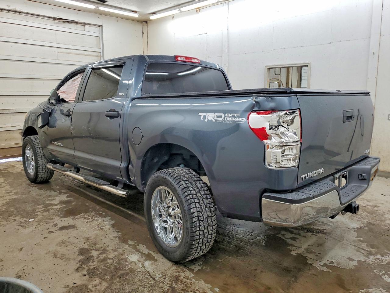 2010 Toyota Tundra Crewmax Sr5 Charcoal vin: 5TFDW5F17AX144389
