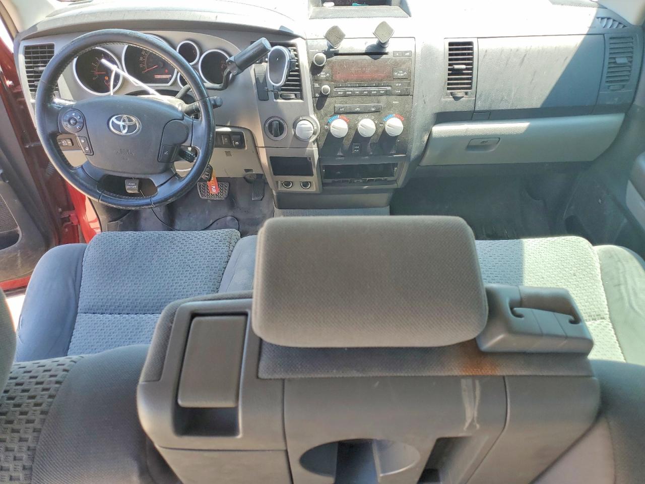 2011 Toyota Tundra Crewmax Sr5 Maroon vin: 5TFDW5F17BX193402