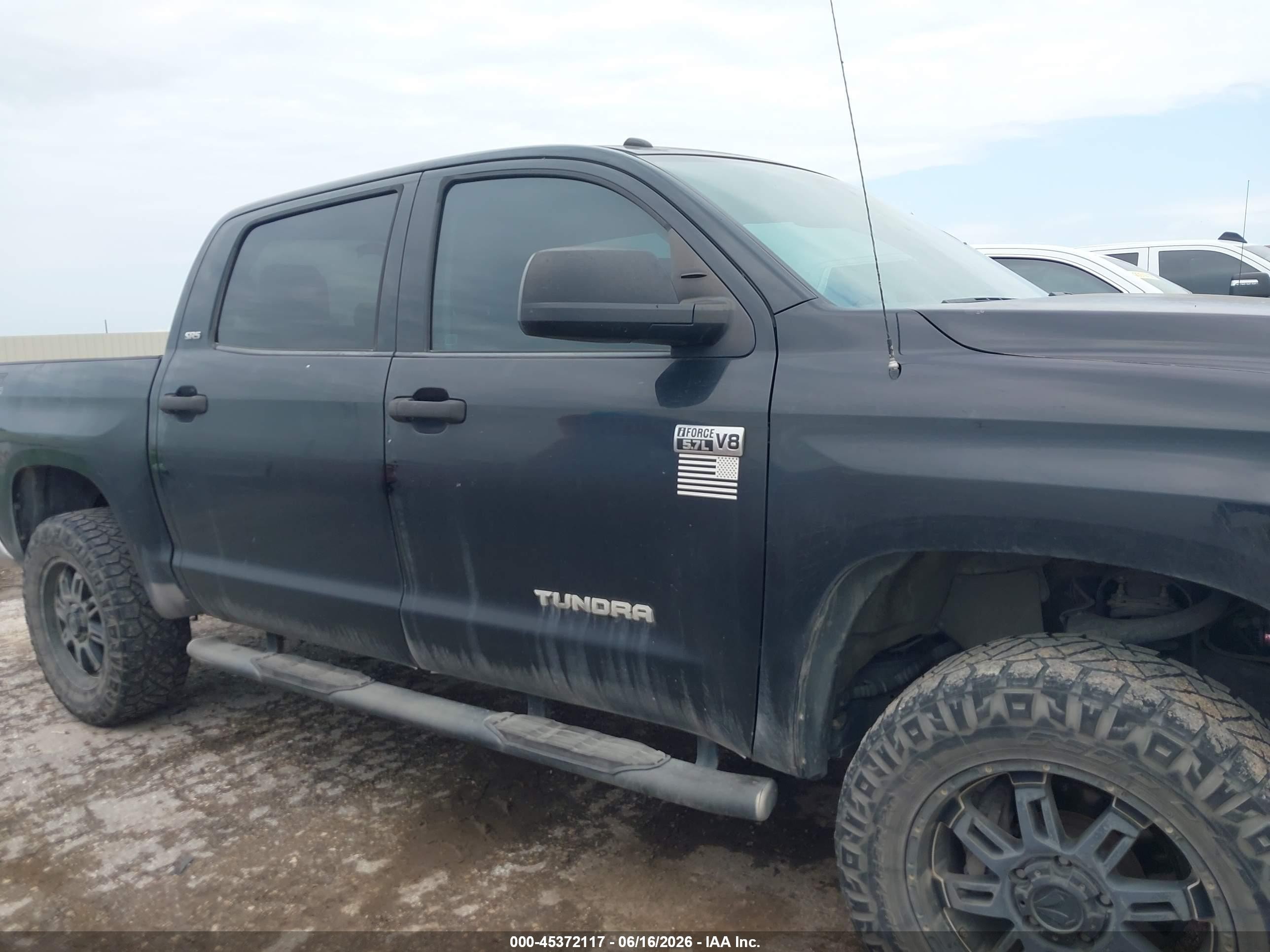 2014 Toyota Tundra Sr5 5.7l V8 Черный vin: 5TFDW5F17EX387951