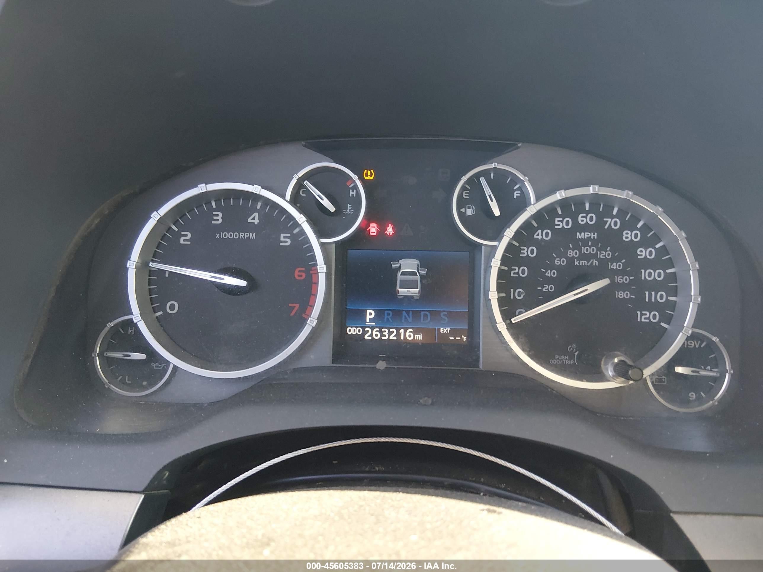 2015 Toyota Tundra Sr5 5.7l V8 White vin: 5TFDW5F17FX470779