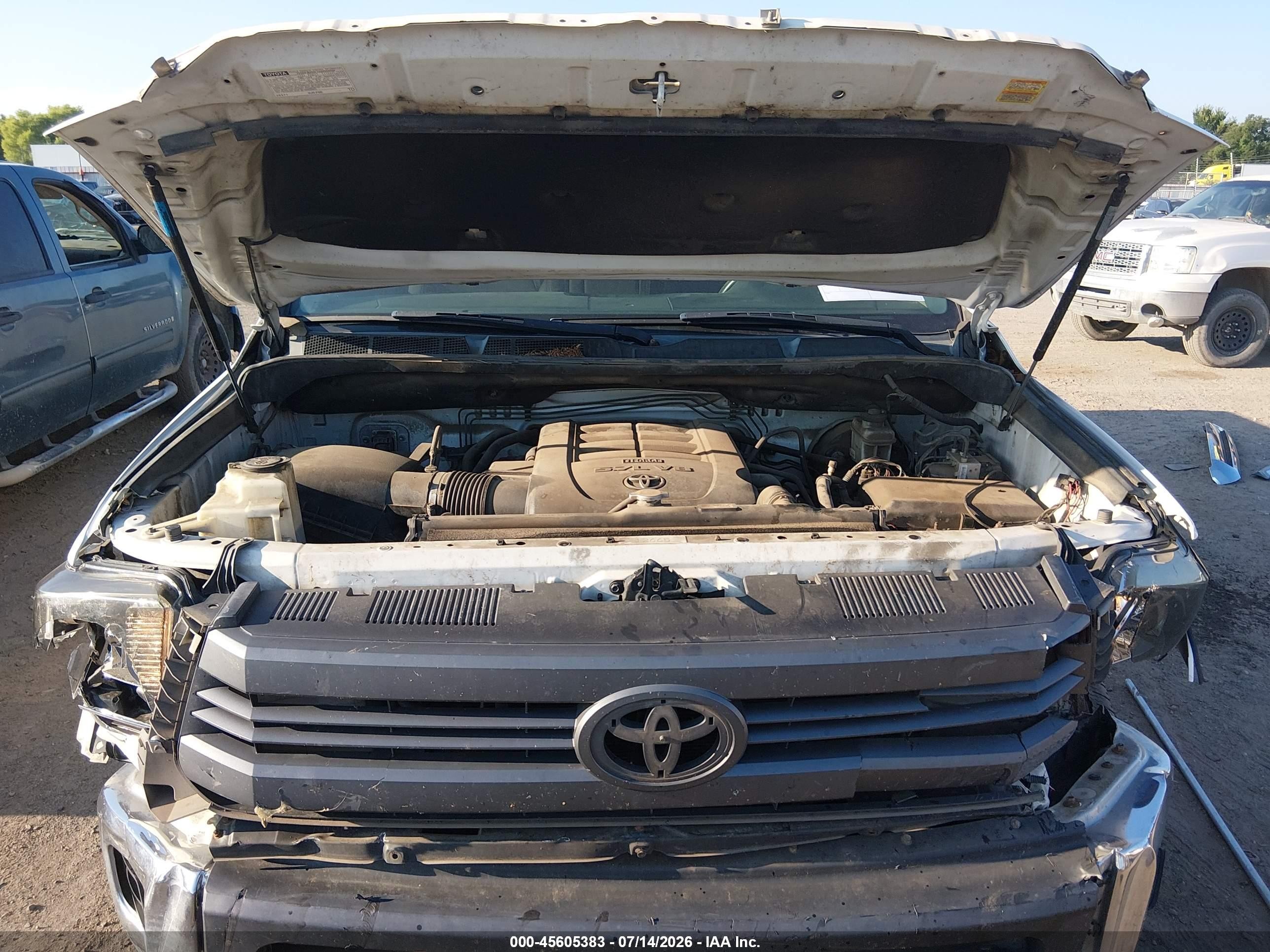 2015 Toyota Tundra Sr5 5.7l V8 White vin: 5TFDW5F17FX470779
