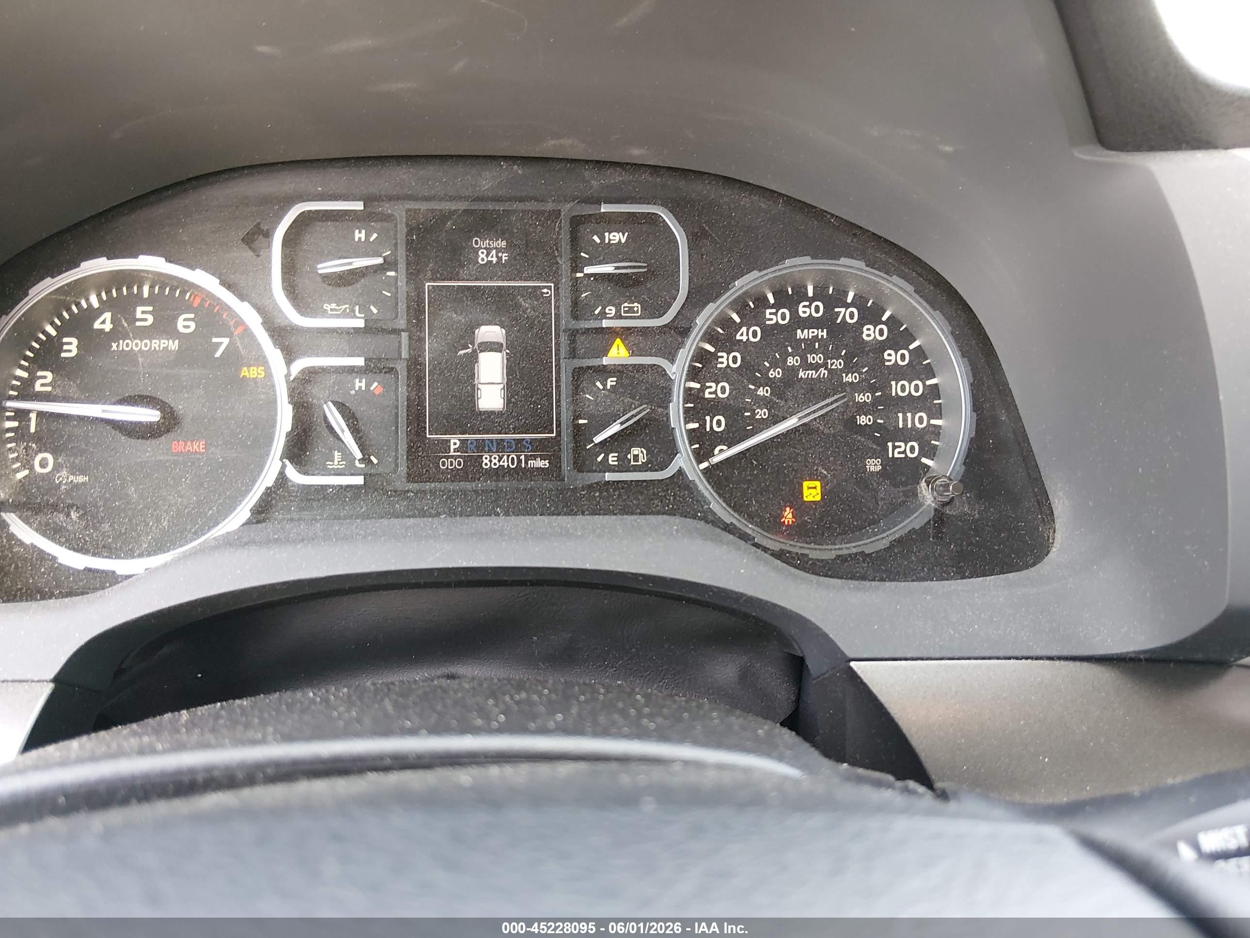 2019 Toyota Tundra Sr5 5.7l V8 Серебряный vin: 5TFDW5F17KX852739