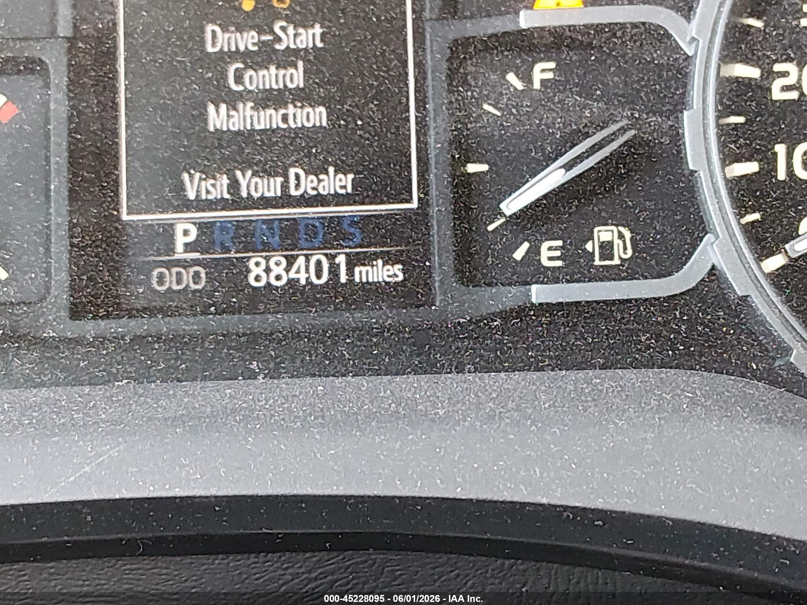 2019 Toyota Tundra Sr5 5.7l V8 Серебряный vin: 5TFDW5F17KX852739