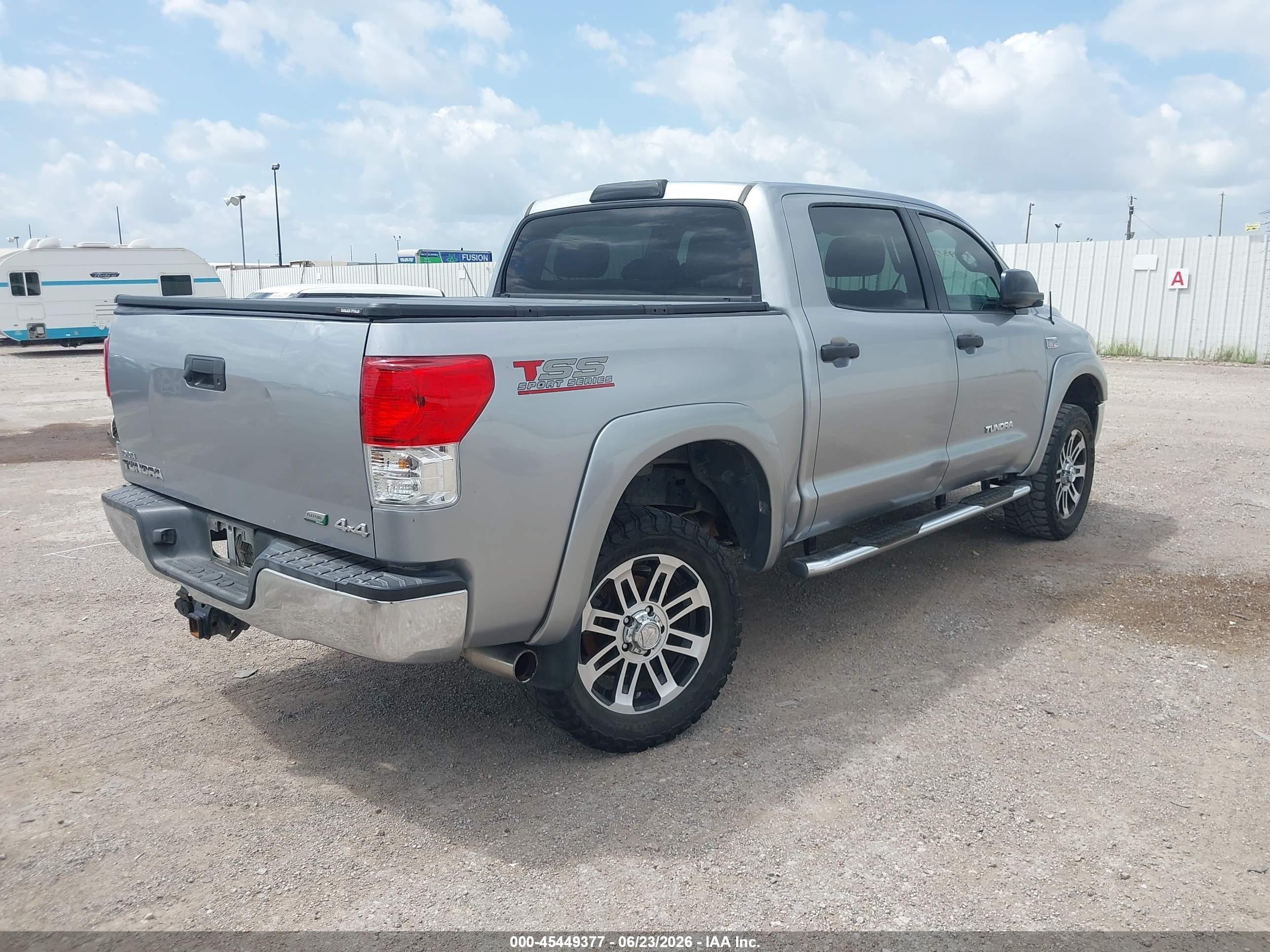 2013 Toyota Tundra Grade 5.7l V8 Silver vin: 5TFDW5F18DX306566