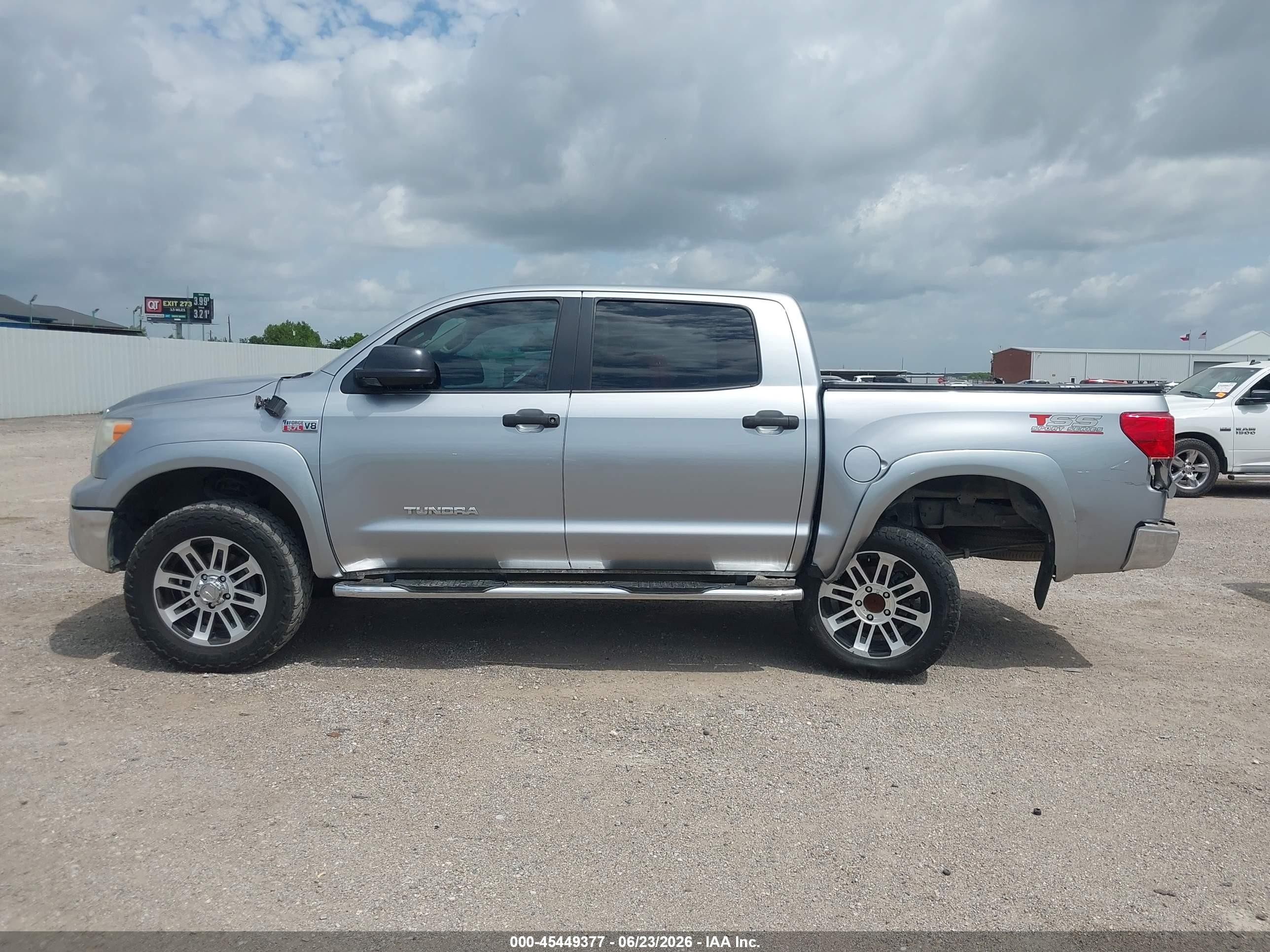 2013 Toyota Tundra Grade 5.7l V8 Silver vin: 5TFDW5F18DX306566