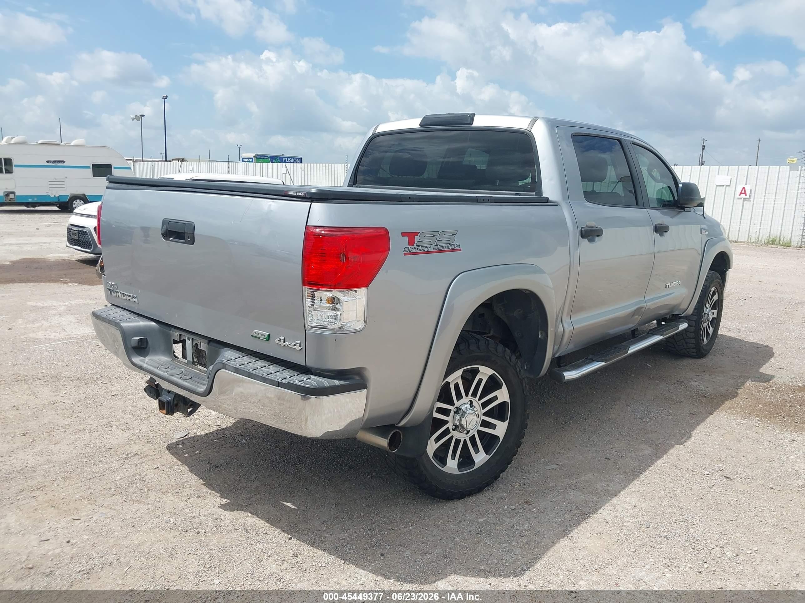 2013 Toyota Tundra Grade 5.7l V8 Silver vin: 5TFDW5F18DX306566