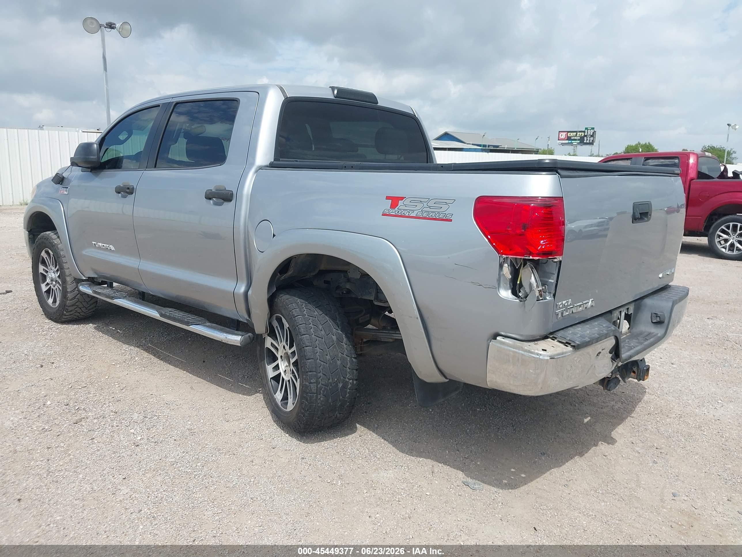 2013 Toyota Tundra Grade 5.7l V8 Silver vin: 5TFDW5F18DX306566