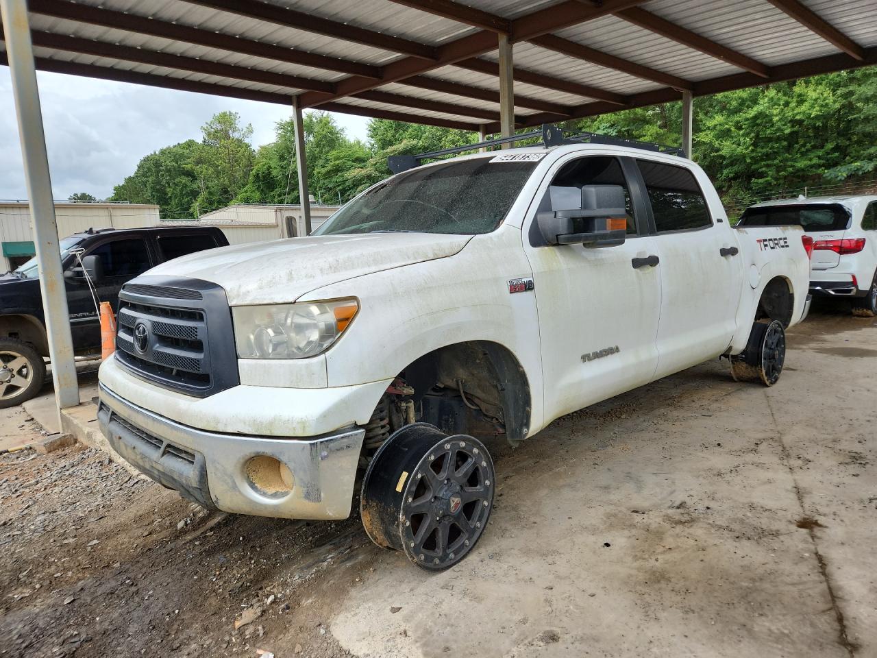 2012 Toyota Tundra Crewmax Sr5 White vin: 5TFDW5F19CX211285 Damage: Front Bumper Cover Upper, Broken, Replacement Required