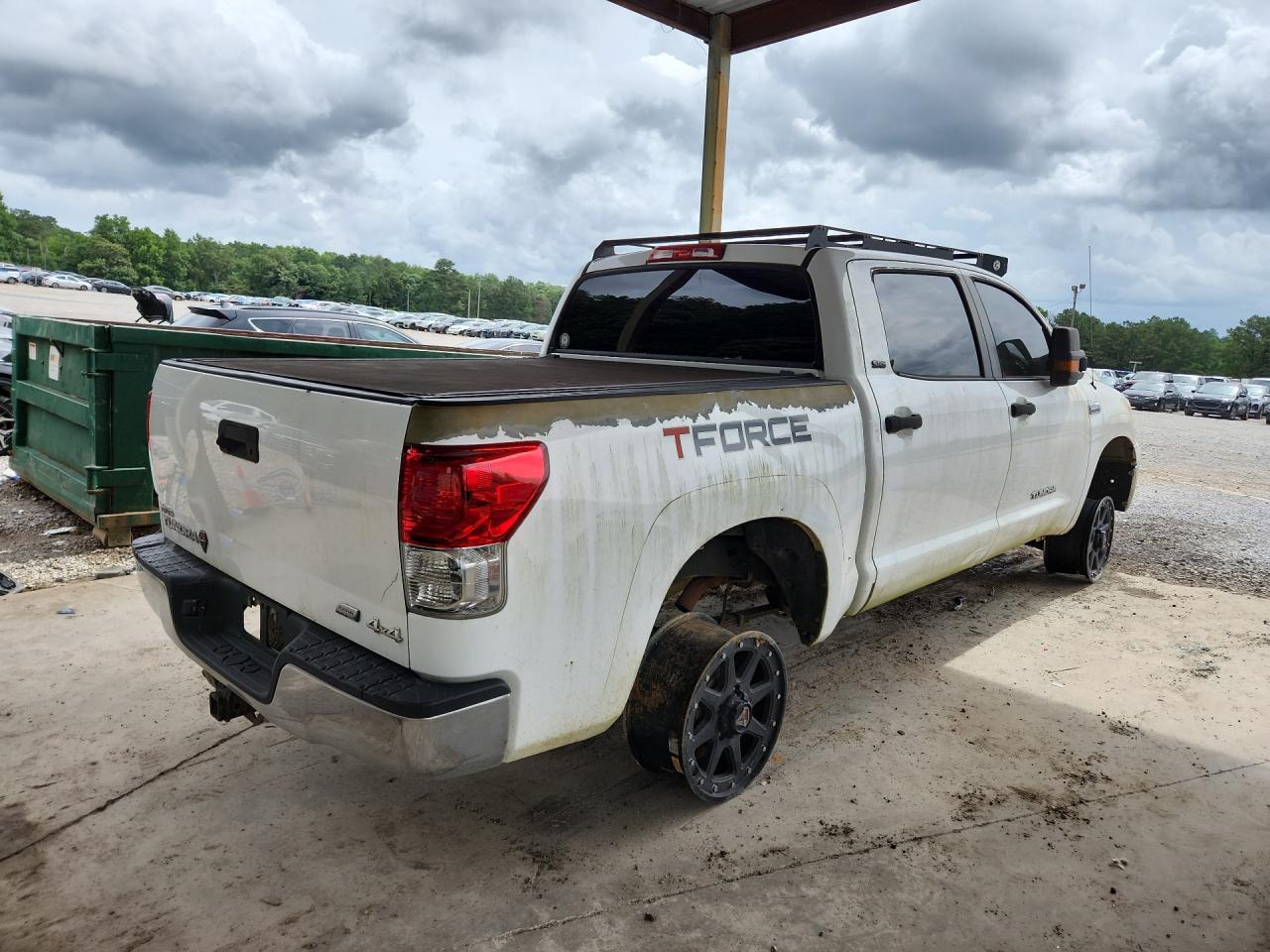 2012 Toyota Tundra Crewmax Sr5 White vin: 5TFDW5F19CX211285 Damage: Right Bed Side, Peeling, > 12 Inches