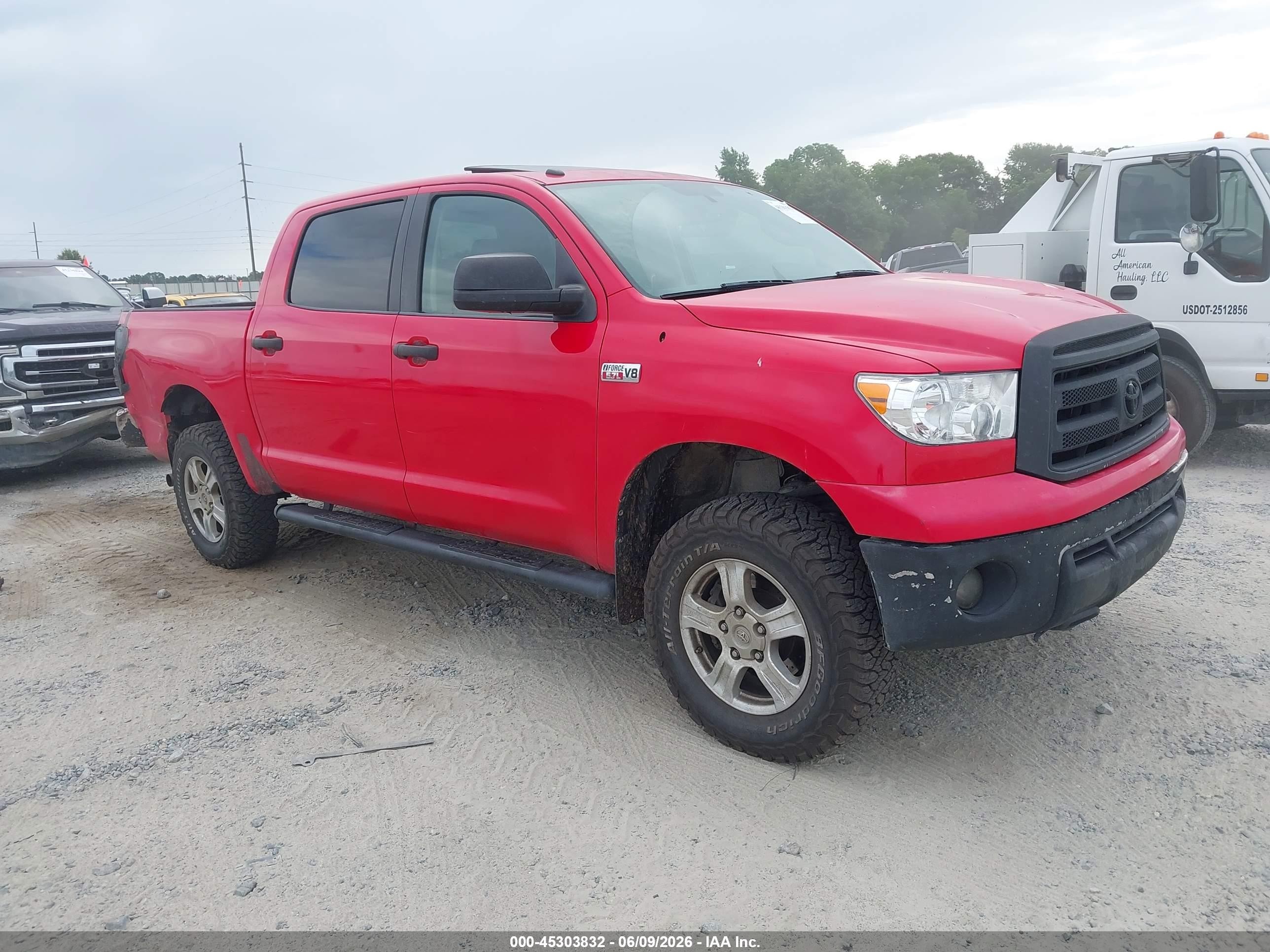 2012 Toyota Tundra Grade 5.7l V8 Красный vin: 5TFDW5F19CX228278