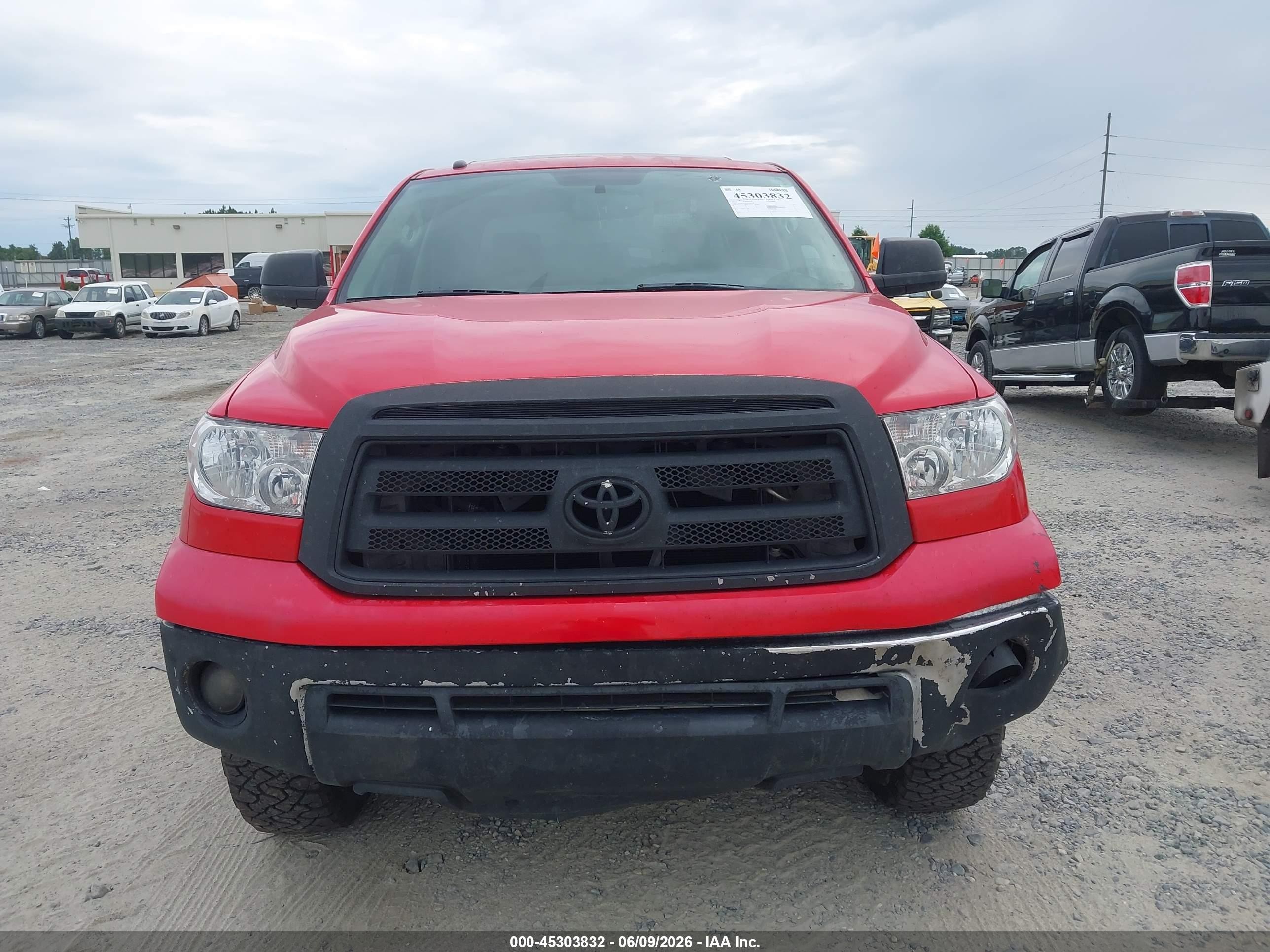 2012 Toyota Tundra Grade 5.7l V8 Красный vin: 5TFDW5F19CX228278