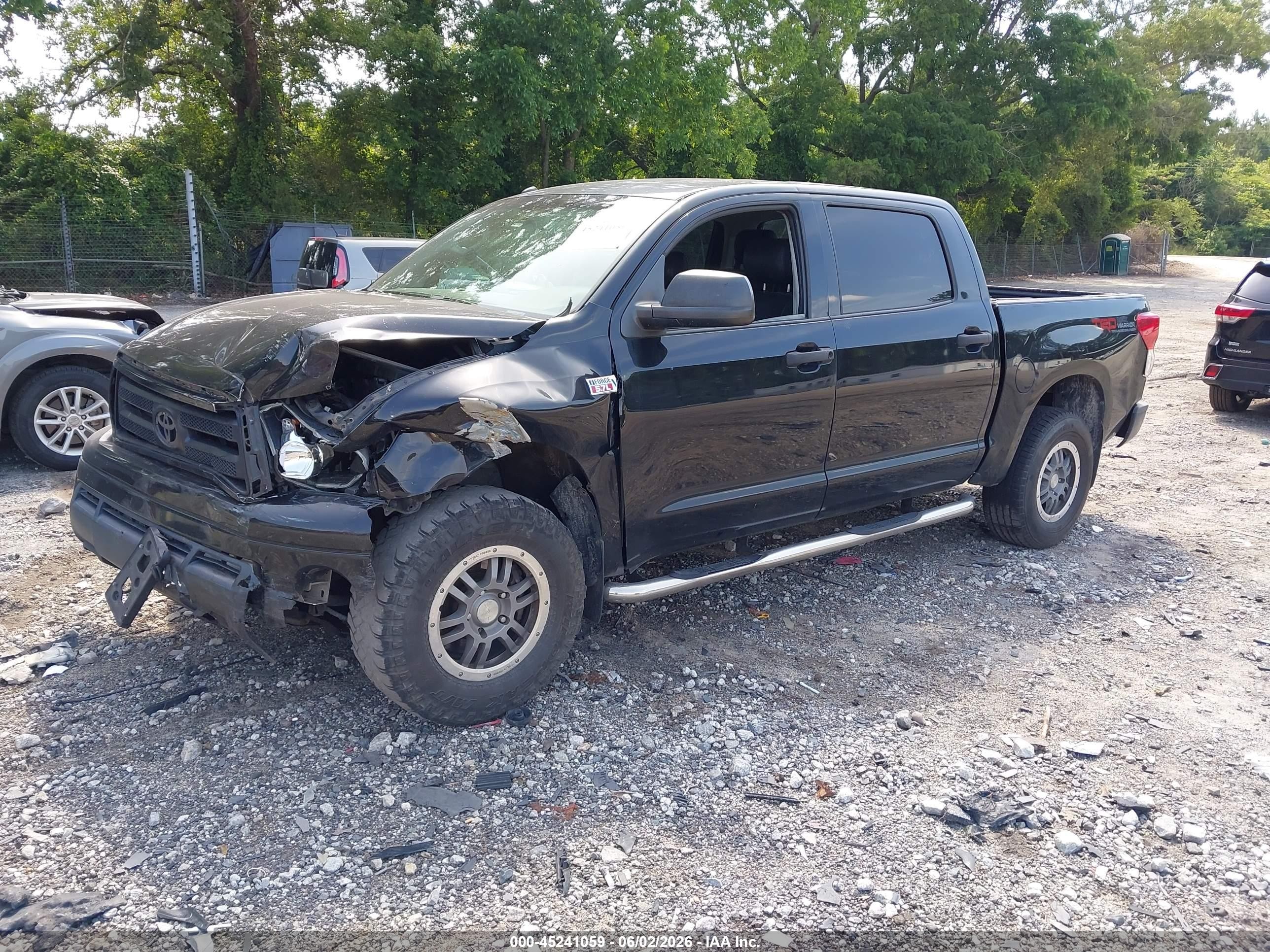 2013 Toyota Tundra Grade 5.7l V8 Черный vin: 5TFDW5F1XDX286482