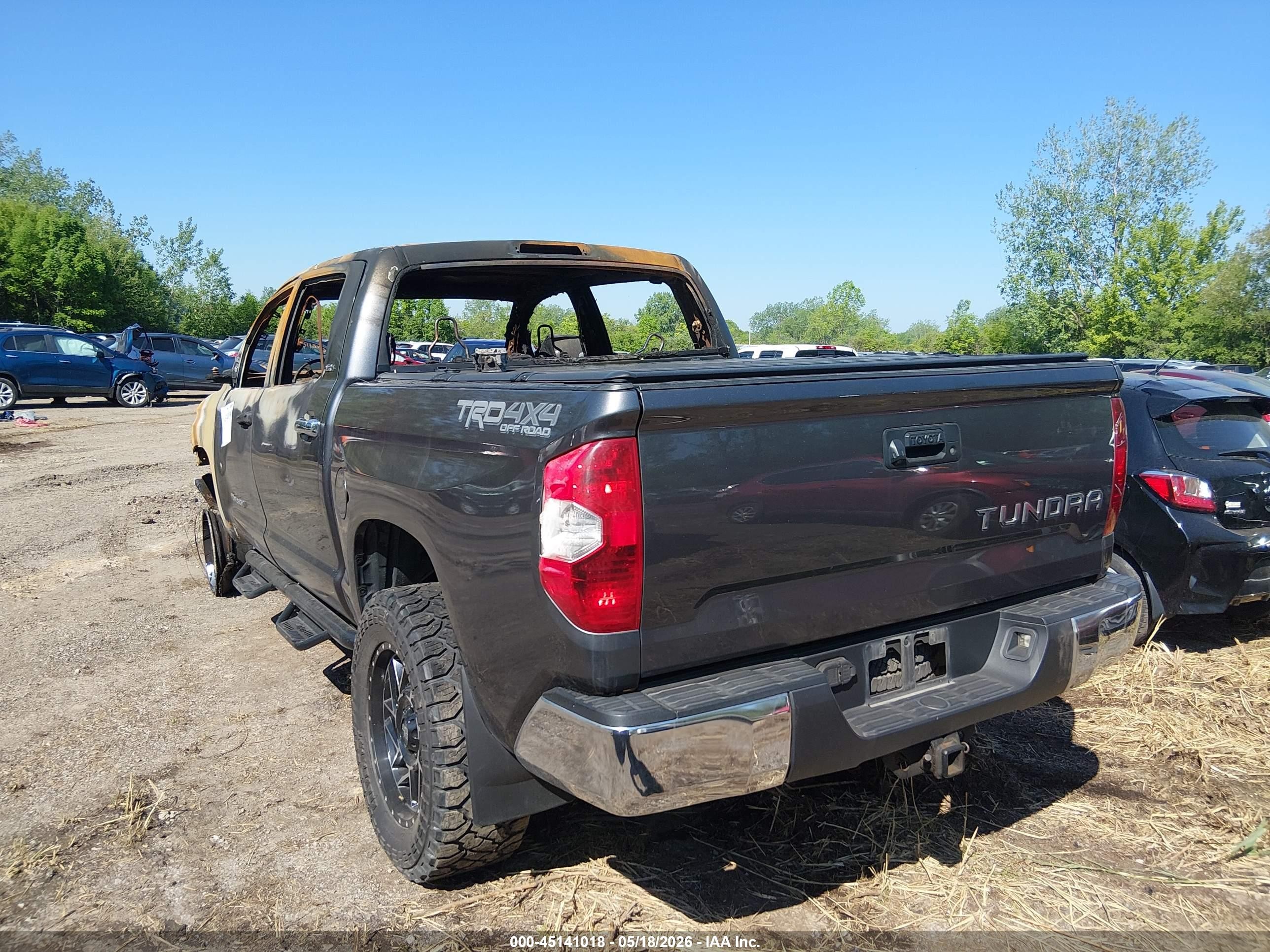 2014 Toyota Tundra Sr5 5.7l V8 Gray vin: 5TFDW5F1XEX397390