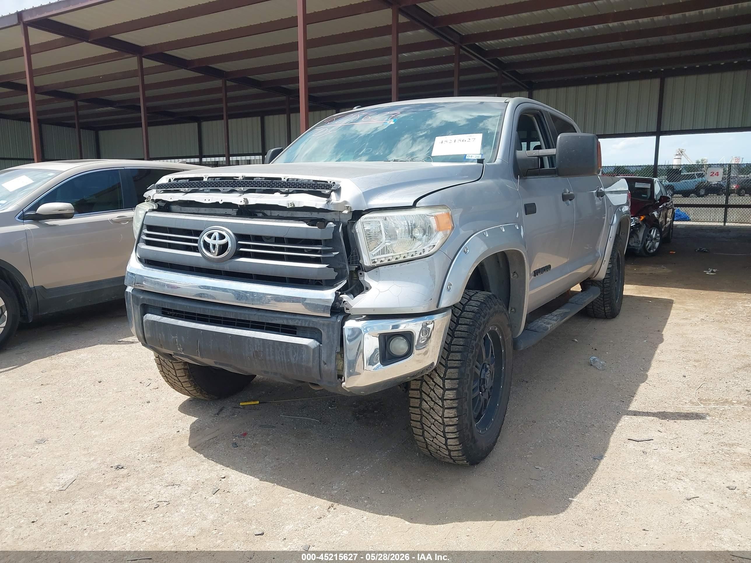 2015 Toyota Tundra Sr5 5.7l V8 Серебряный vin: 5TFDW5F1XFX427294