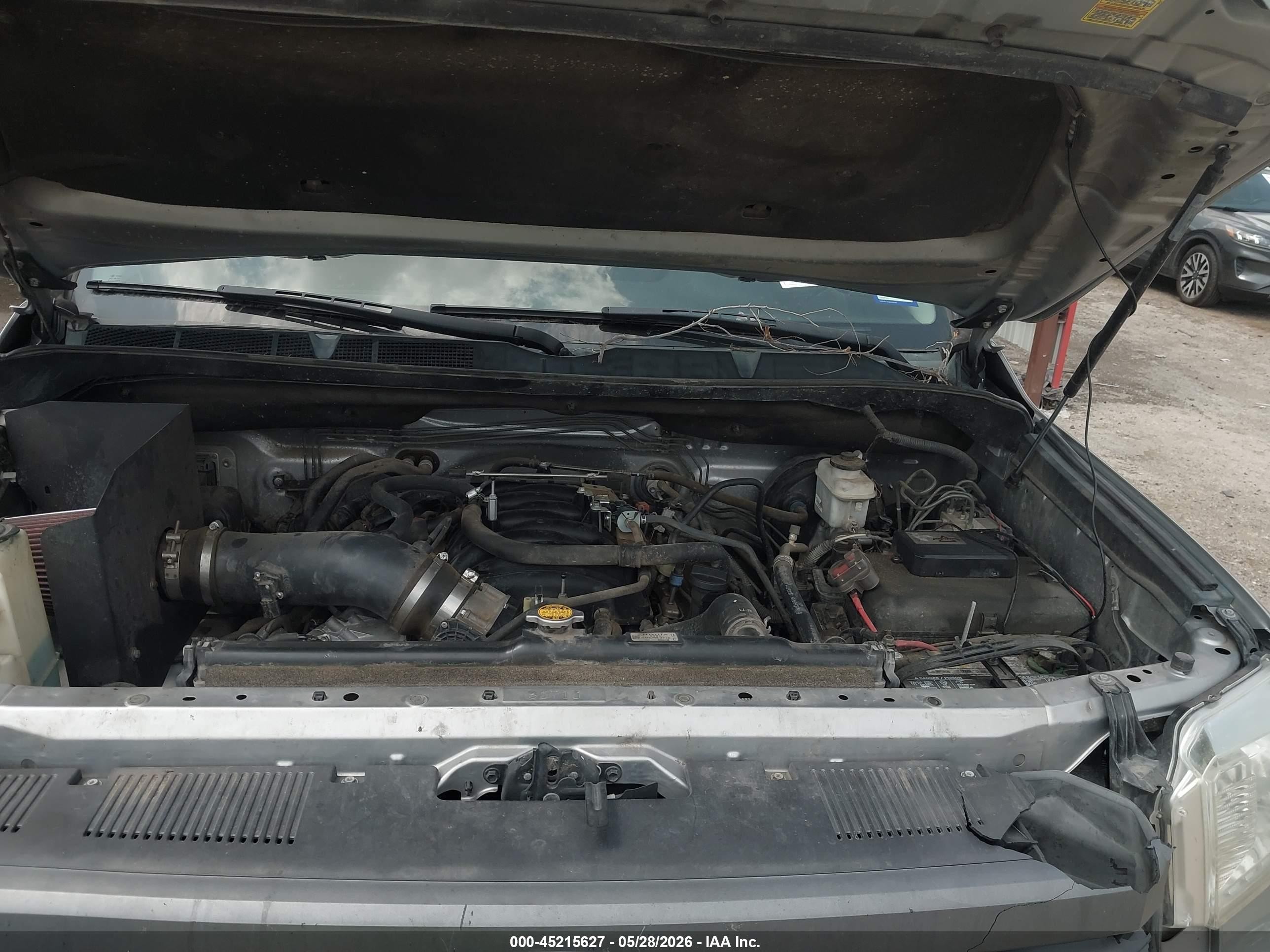 2015 Toyota Tundra Sr5 5.7l V8 Серебряный vin: 5TFDW5F1XFX427294