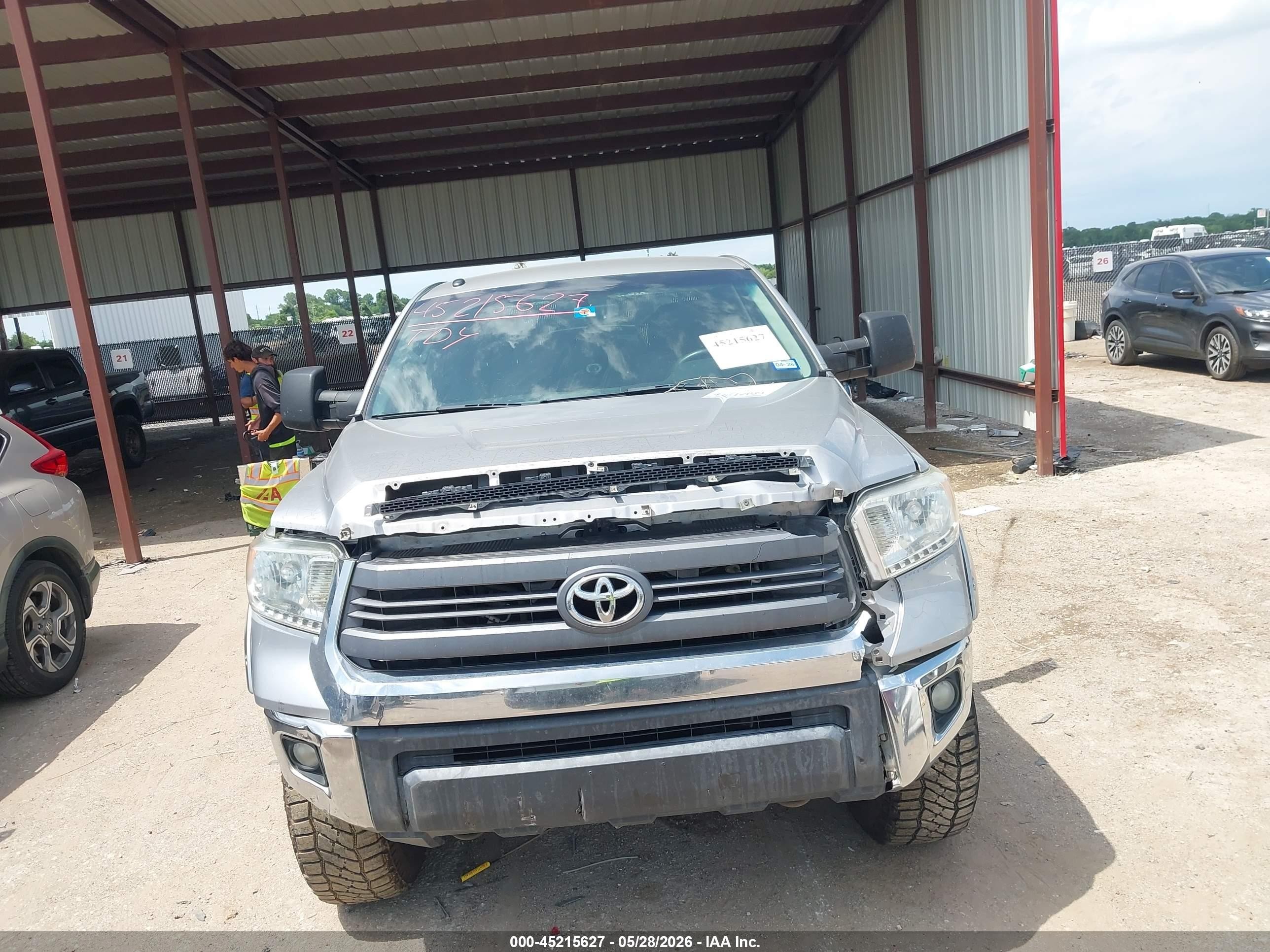 2015 Toyota Tundra Sr5 5.7l V8 Серебряный vin: 5TFDW5F1XFX427294
