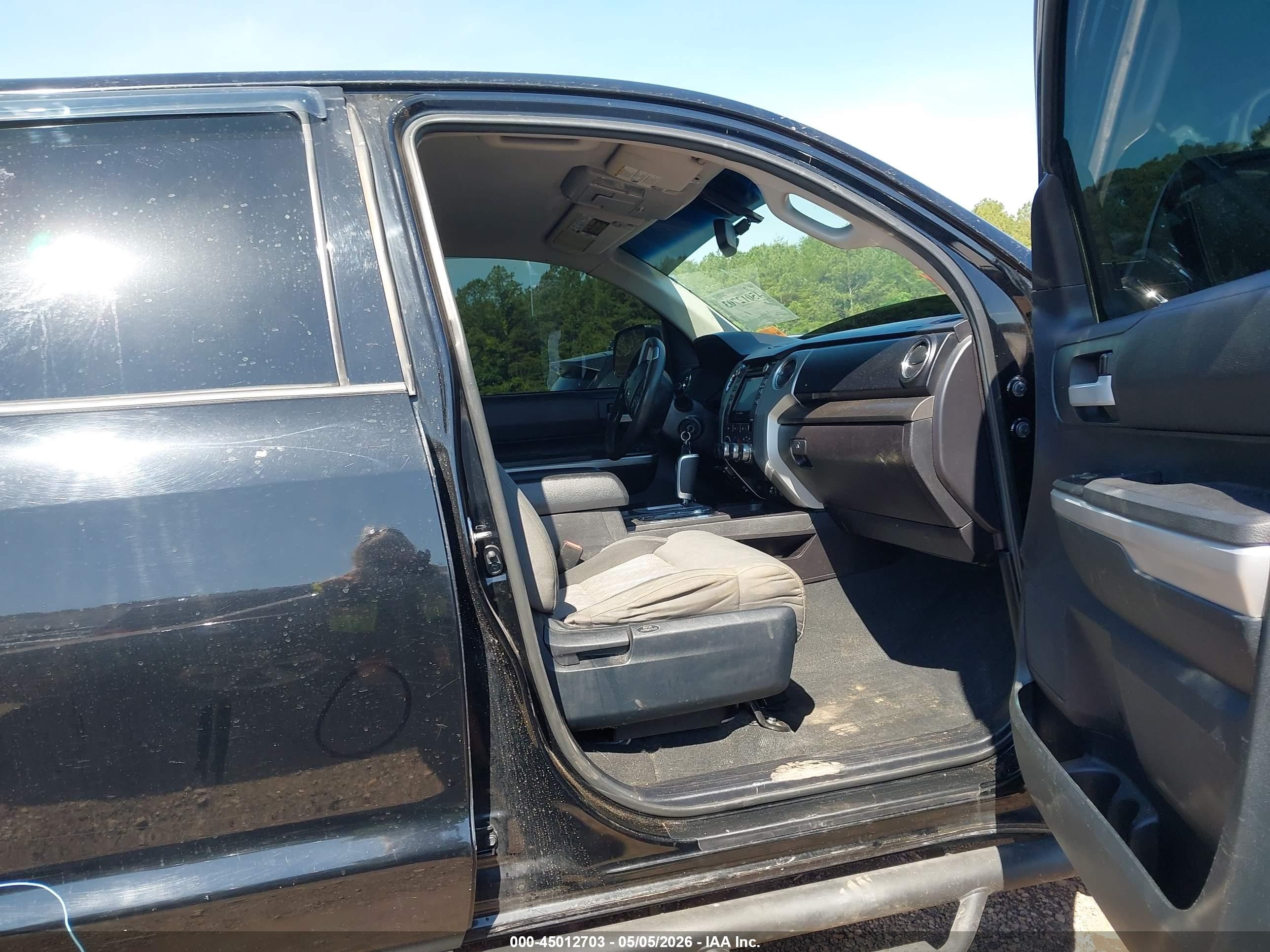 2015 Toyota Tundra Sr5 5.7l V8 Black vin: 5TFDW5F1XFX468587