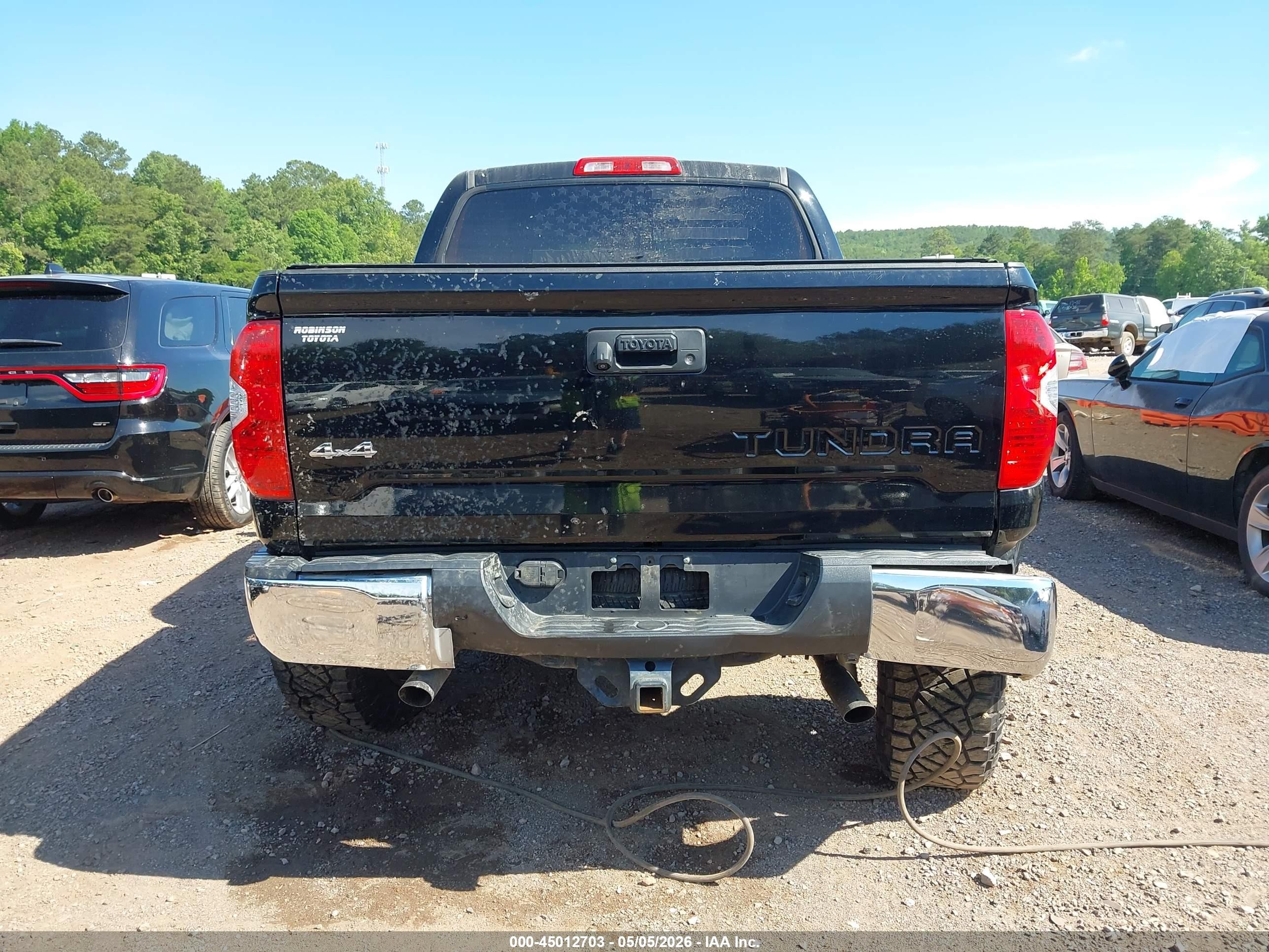 2015 Toyota Tundra Sr5 5.7l V8 Black vin: 5TFDW5F1XFX468587