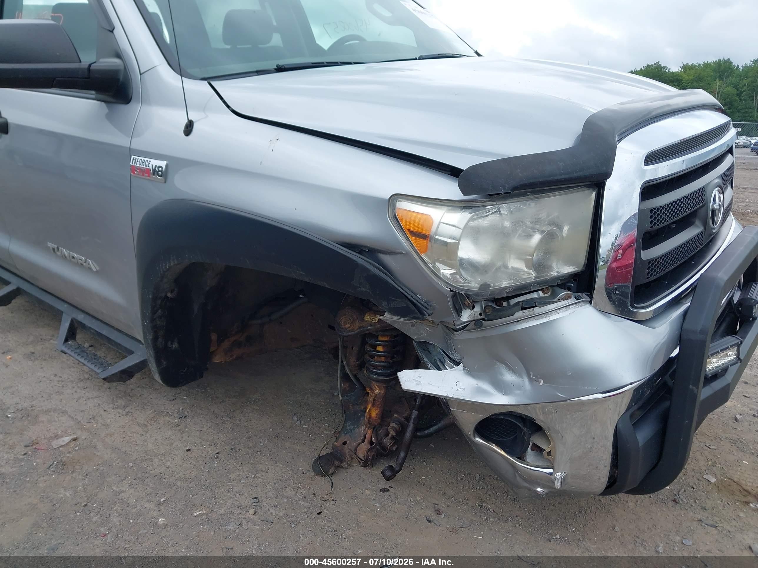 2010 Toyota Tundra Grade 5.7l V8 Silver vin: 5TFDY5F10AX099323