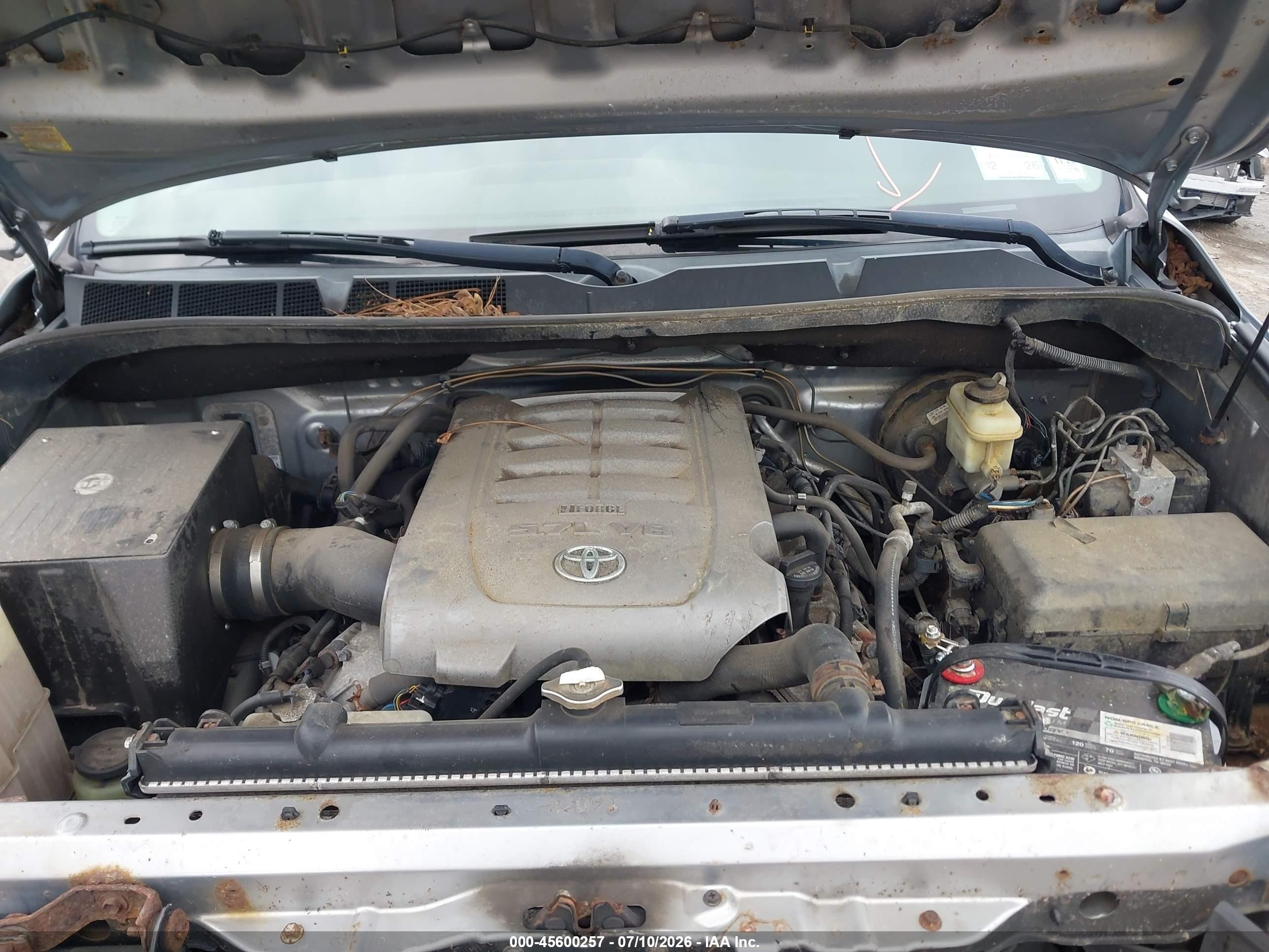 2010 Toyota Tundra Grade 5.7l V8 Silver vin: 5TFDY5F10AX099323