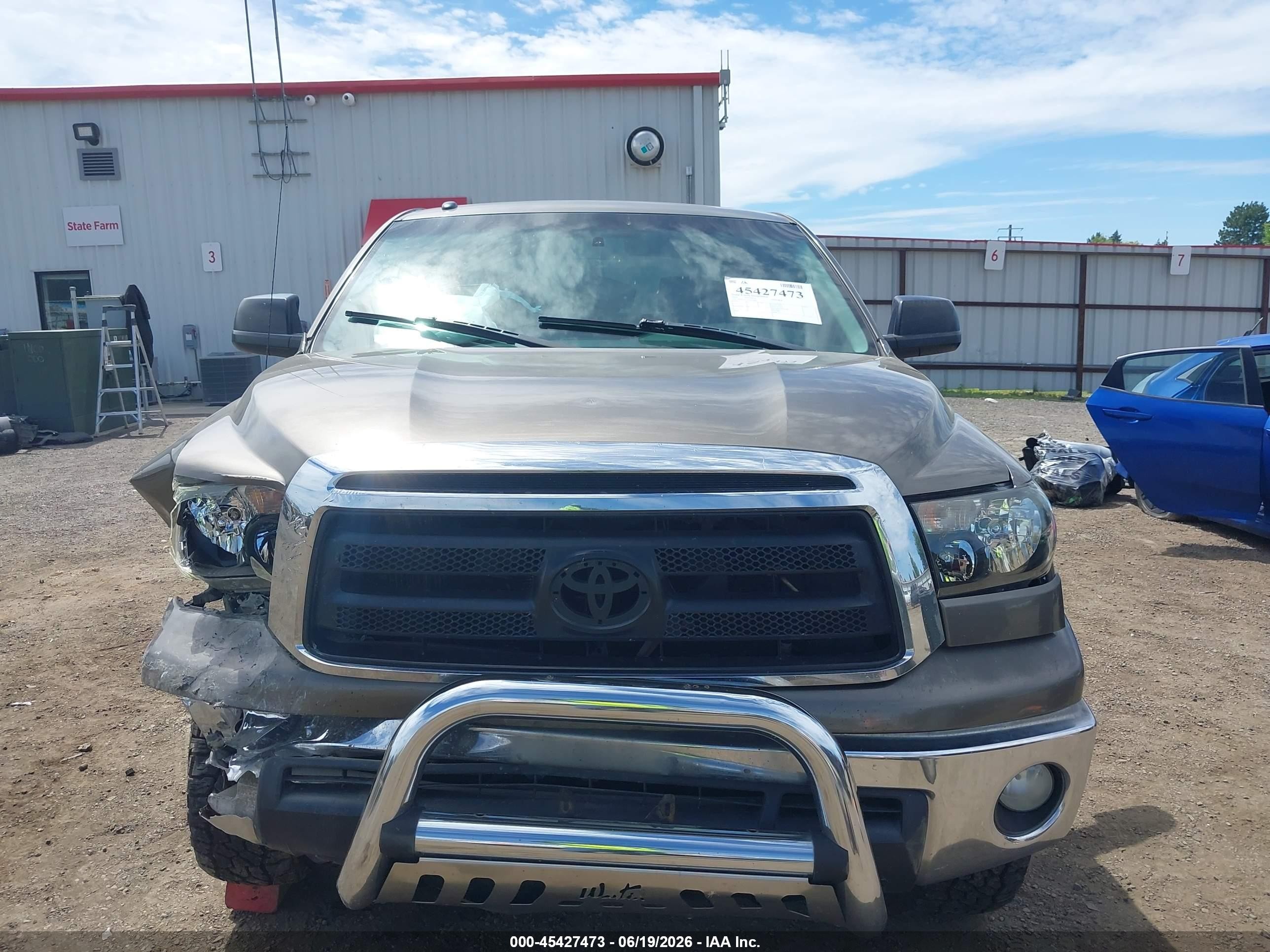 2010 Toyota Tundra Grade 5.7l V8 Brown vin: 5TFDY5F10AX101880