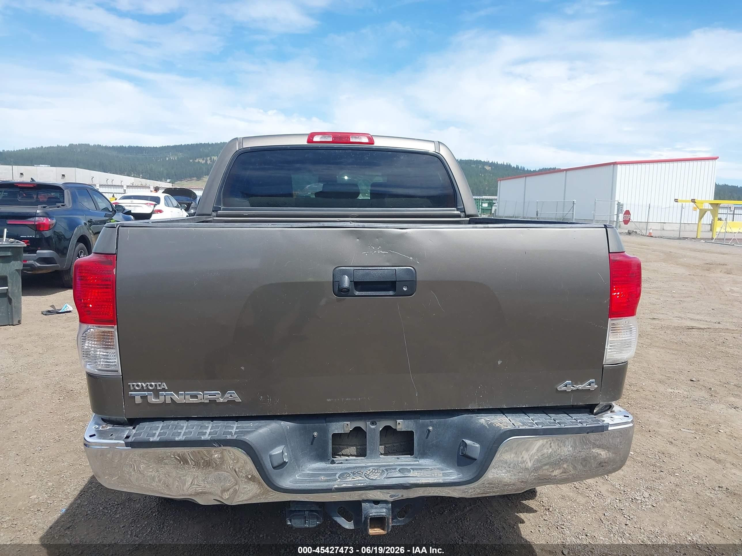 2010 Toyota Tundra Grade 5.7l V8 Brown vin: 5TFDY5F10AX101880