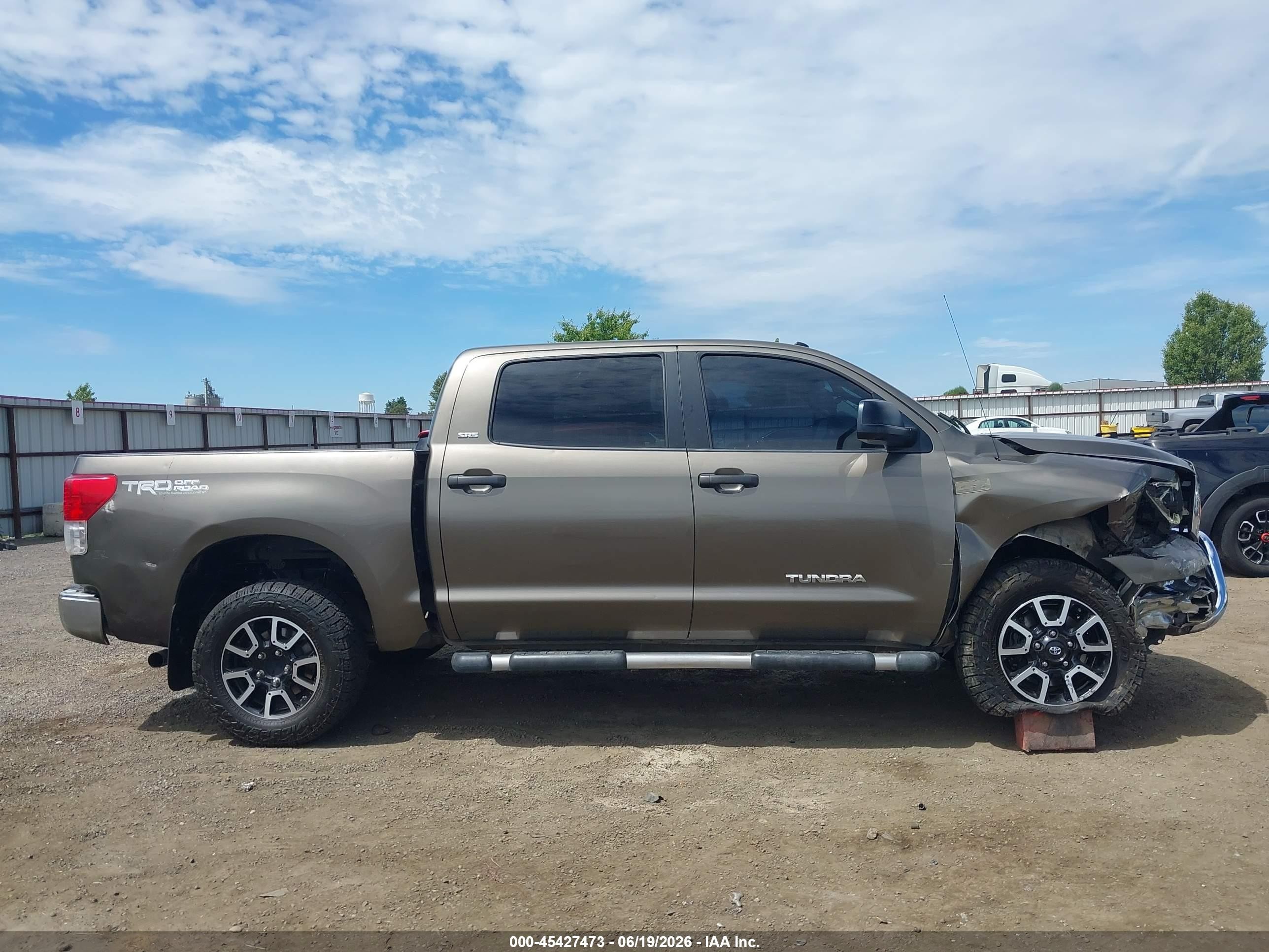 2010 Toyota Tundra Grade 5.7l V8 Brown vin: 5TFDY5F10AX101880