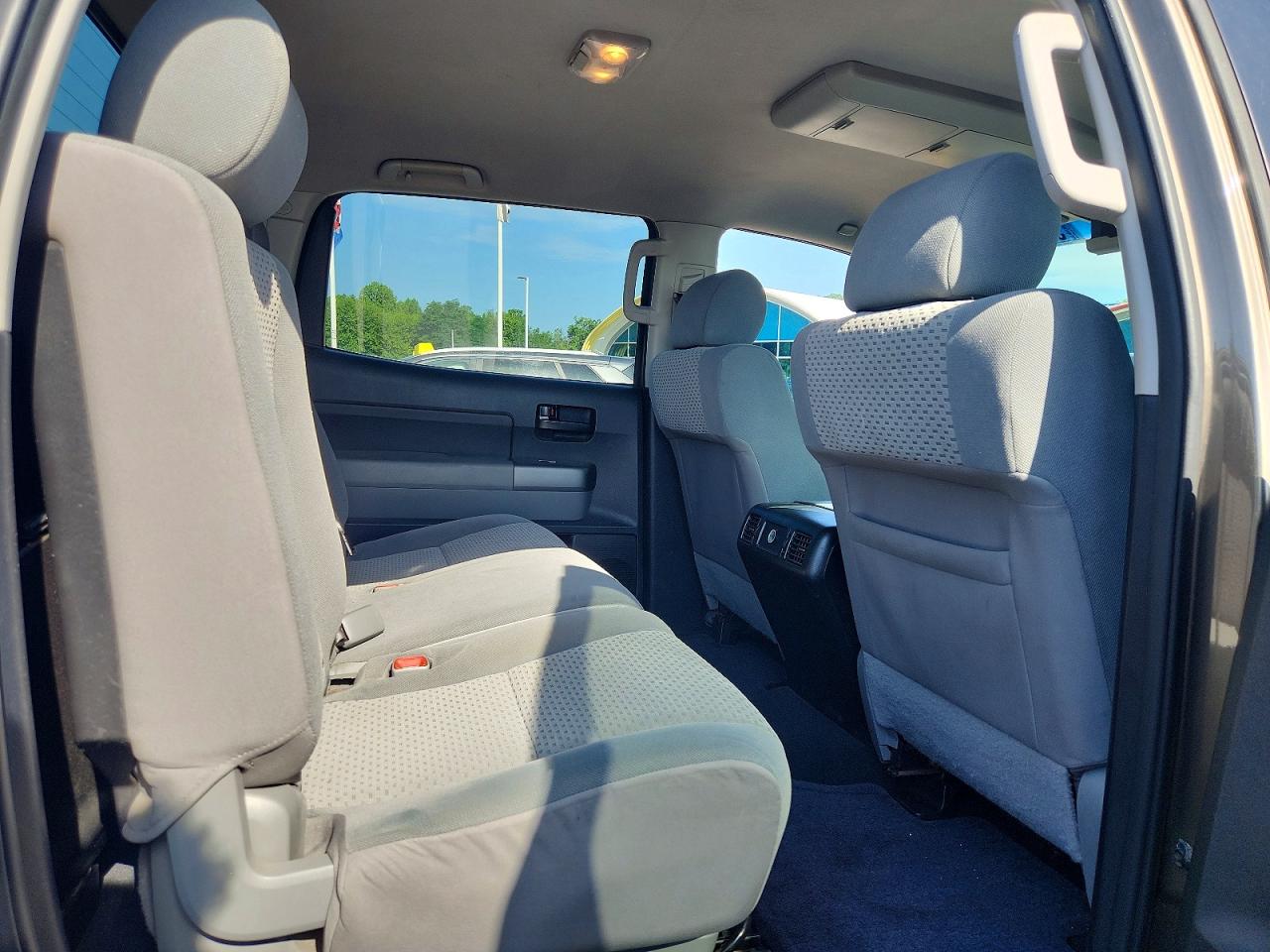 2012 Toyota Tundra Crewmax Sr5 Gray vin: 5TFDY5F10CX216384