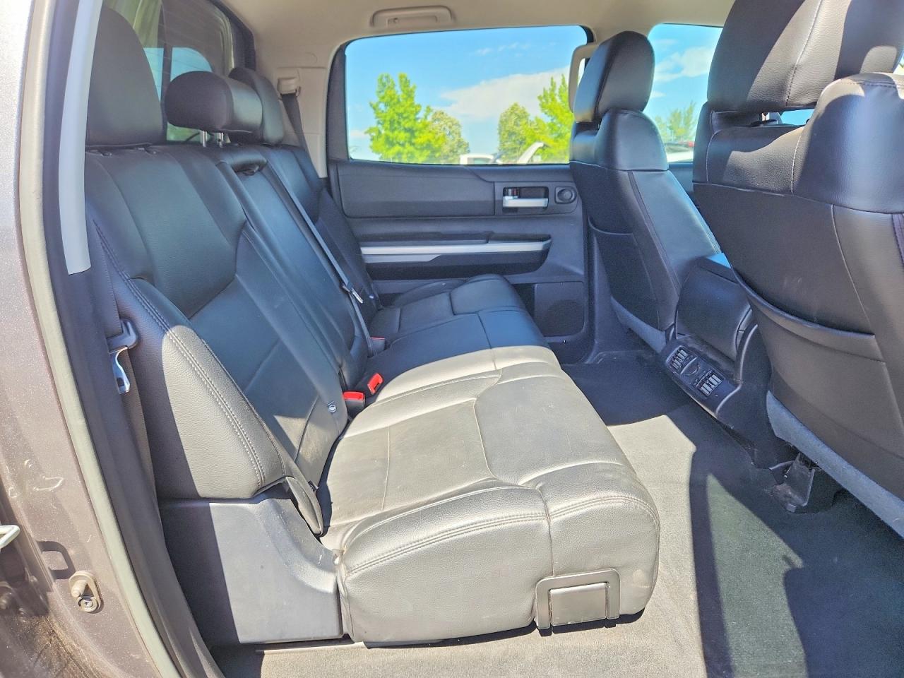 2014 Toyota Tundra Crewmax Sr5 Gray vin: 5TFDY5F10EX359046