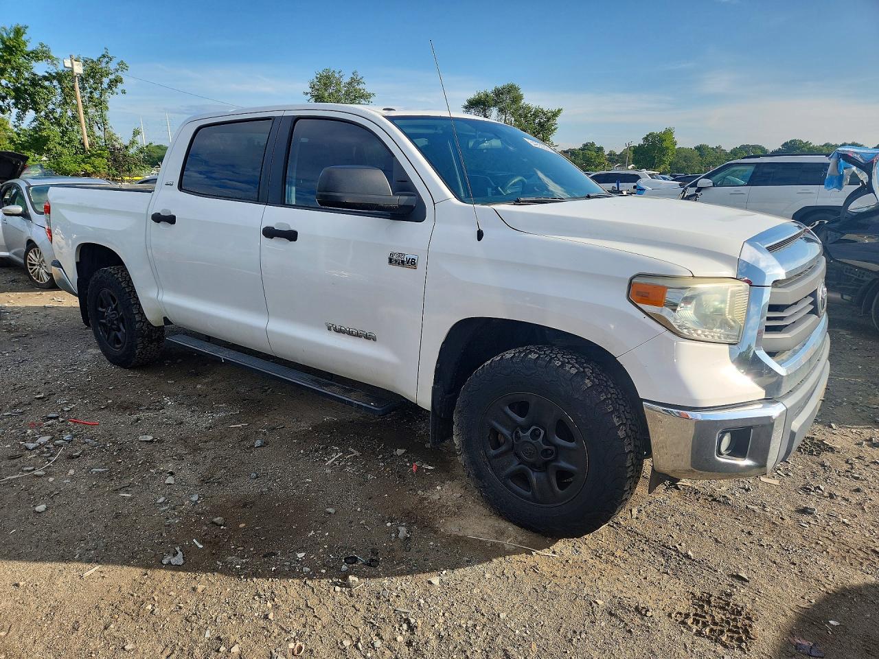 2014 Toyota Tundra Crewmax Sr5 White vin: 5TFDY5F10EX363629