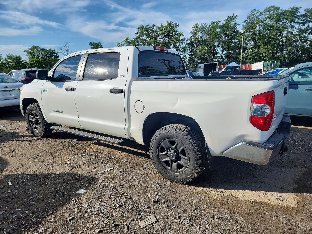 2014 Toyota Tundra Crewmax Sr5 White vin: 5TFDY5F10EX363629