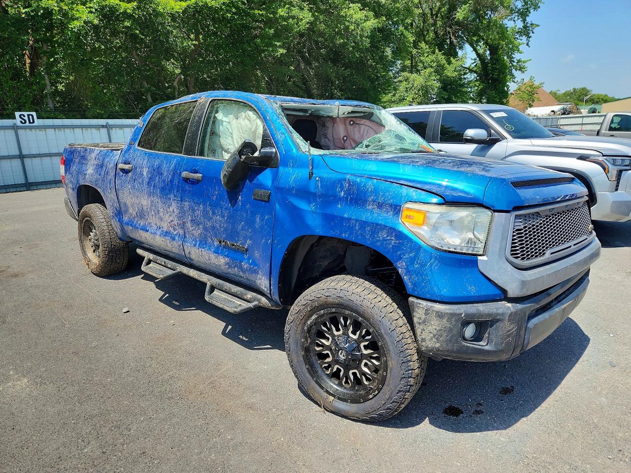 2017 Toyota Tundra Sr5 Blue vin: 5TFDY5F10HX632782