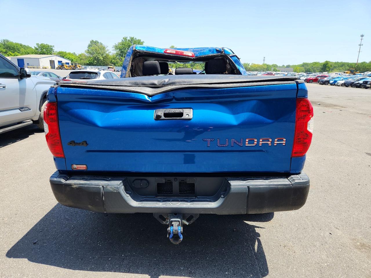 2017 Toyota Tundra Sr5 Blue vin: 5TFDY5F10HX632782