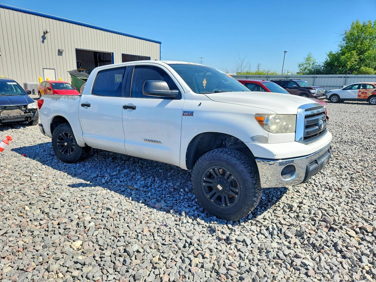 2011 Toyota Tundra Crewmax Sr5 White vin: 5TFDY5F11BX203402