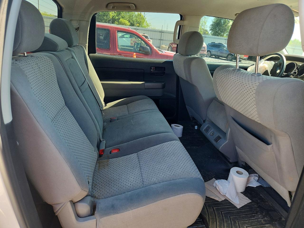 2011 Toyota Tundra Crewmax Sr5 White vin: 5TFDY5F11BX203402