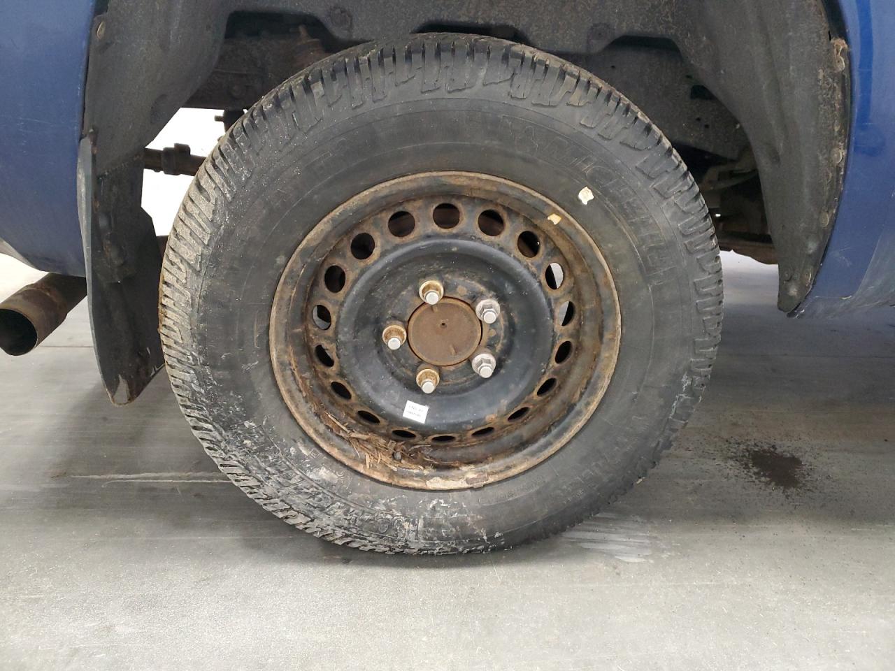 2014 Toyota Tundra Sr5 Blue vin: 5TFDY5F11EX351120 Damage: Spare Tire, Worn, Replacement Required