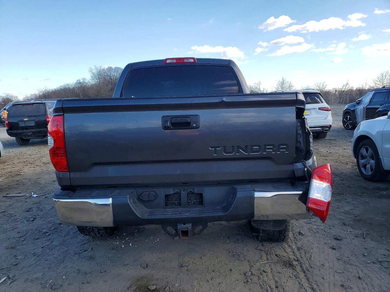 2015 Toyota Tundra Gray vin: 5TFDY5F11FX483635
