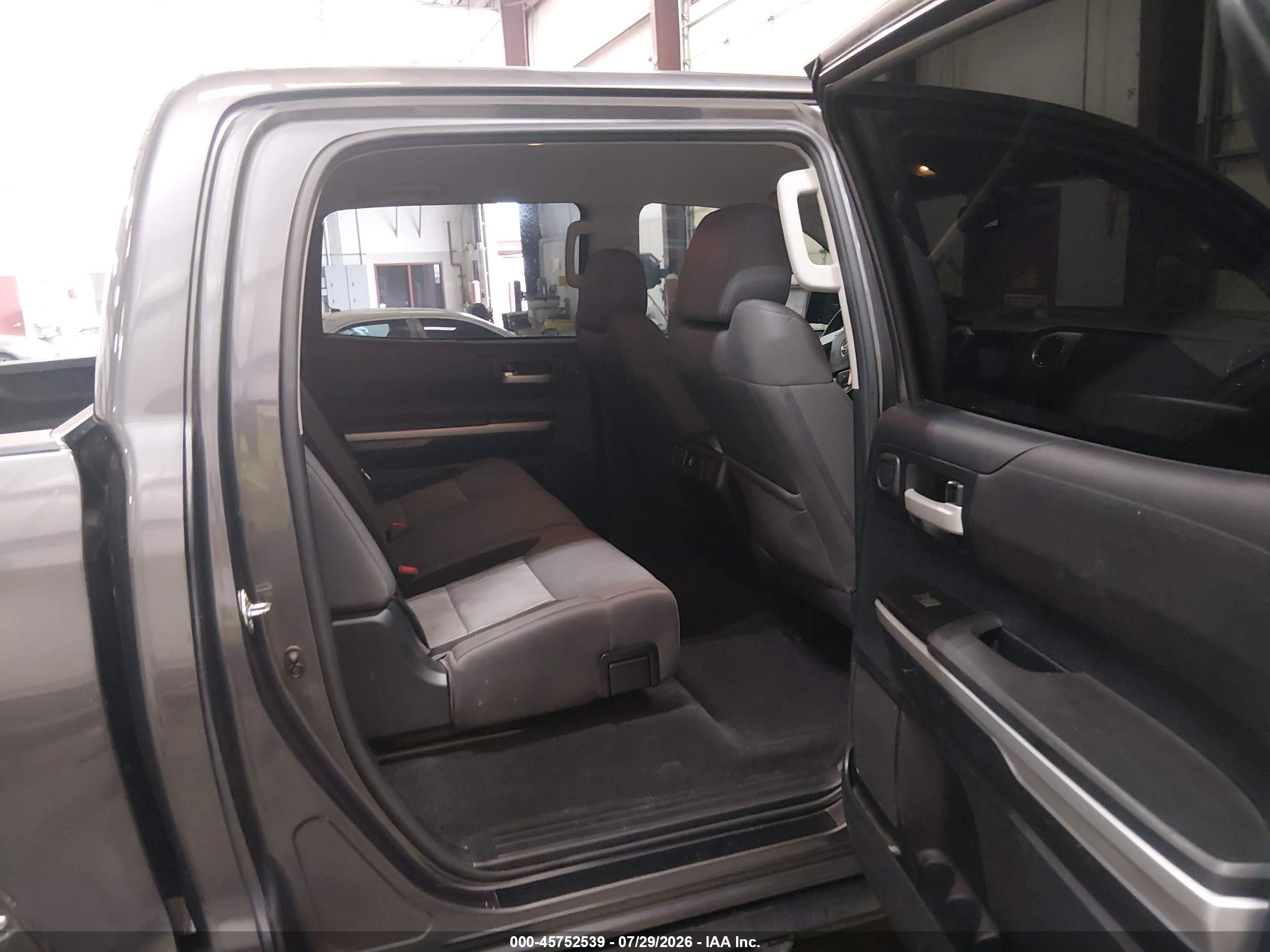 2015 Toyota Tundra Sr5 5.7l V8 Gray vin: 5TFDY5F12FX430801