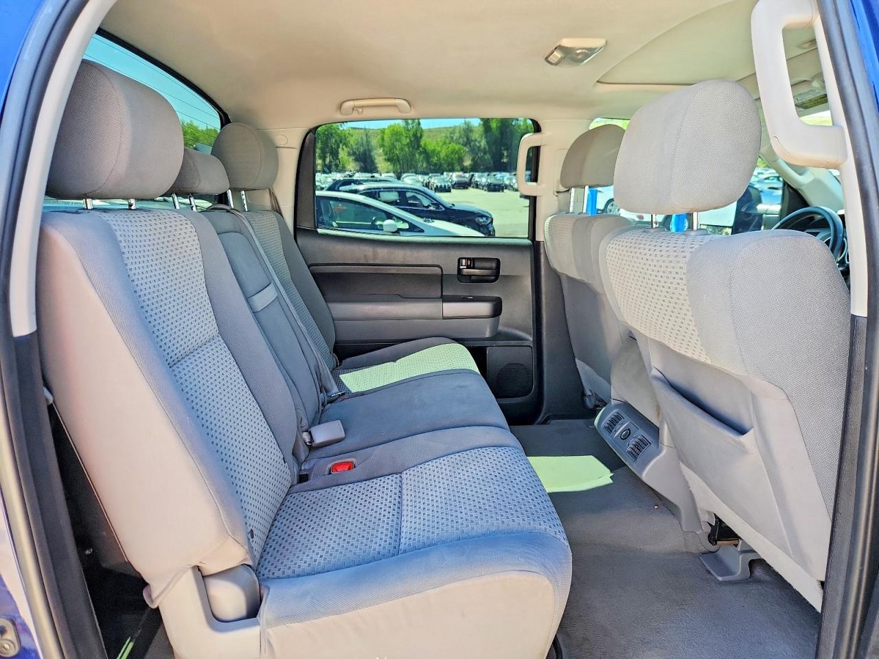 2011 Toyota Tundra Crewmax Sr5 Blue vin: 5TFDY5F14BX194209