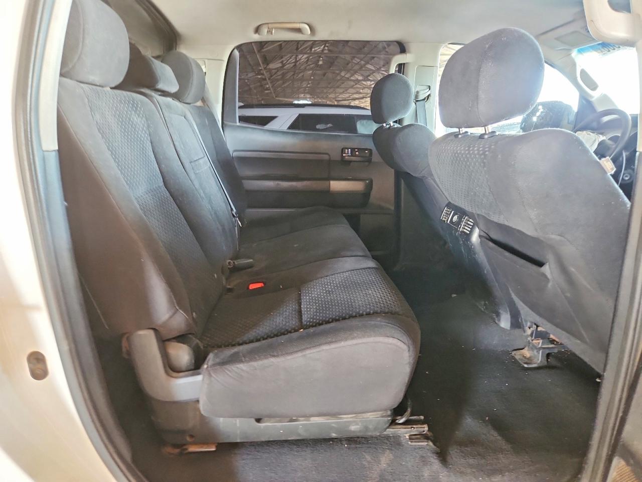 2012 Toyota Tundra Crewmax Sr5 White vin: 5TFDY5F14CX215321