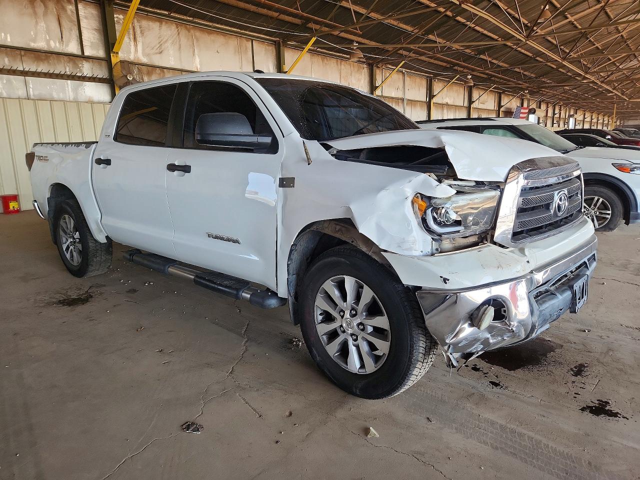 2012 Toyota Tundra Crewmax Sr5 White vin: 5TFDY5F14CX215321