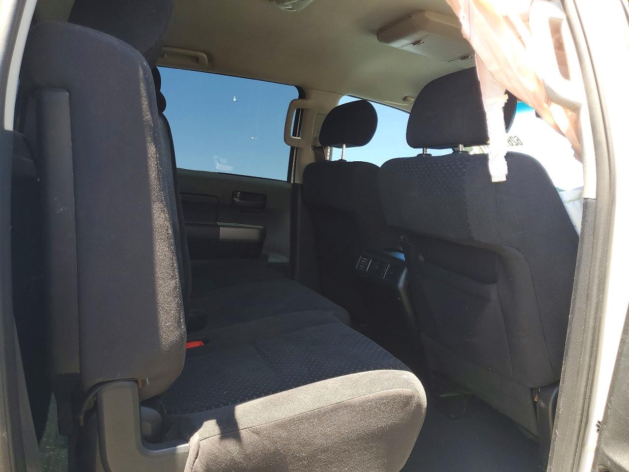 2012 Toyota Tundra Crewmax Sr5 White vin: 5TFDY5F14CX243717