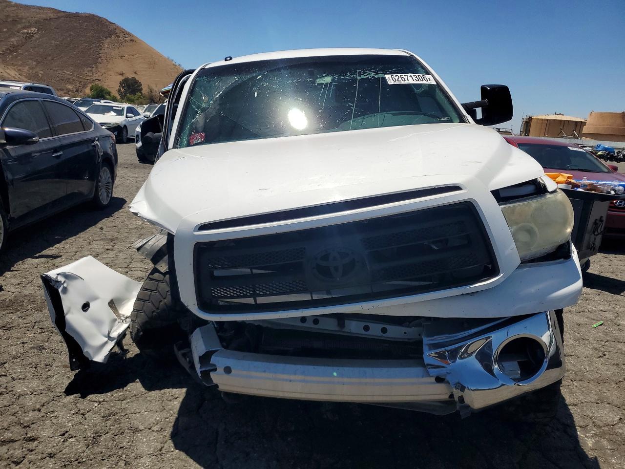 2012 Toyota Tundra Crewmax Sr5 White vin: 5TFDY5F14CX243717